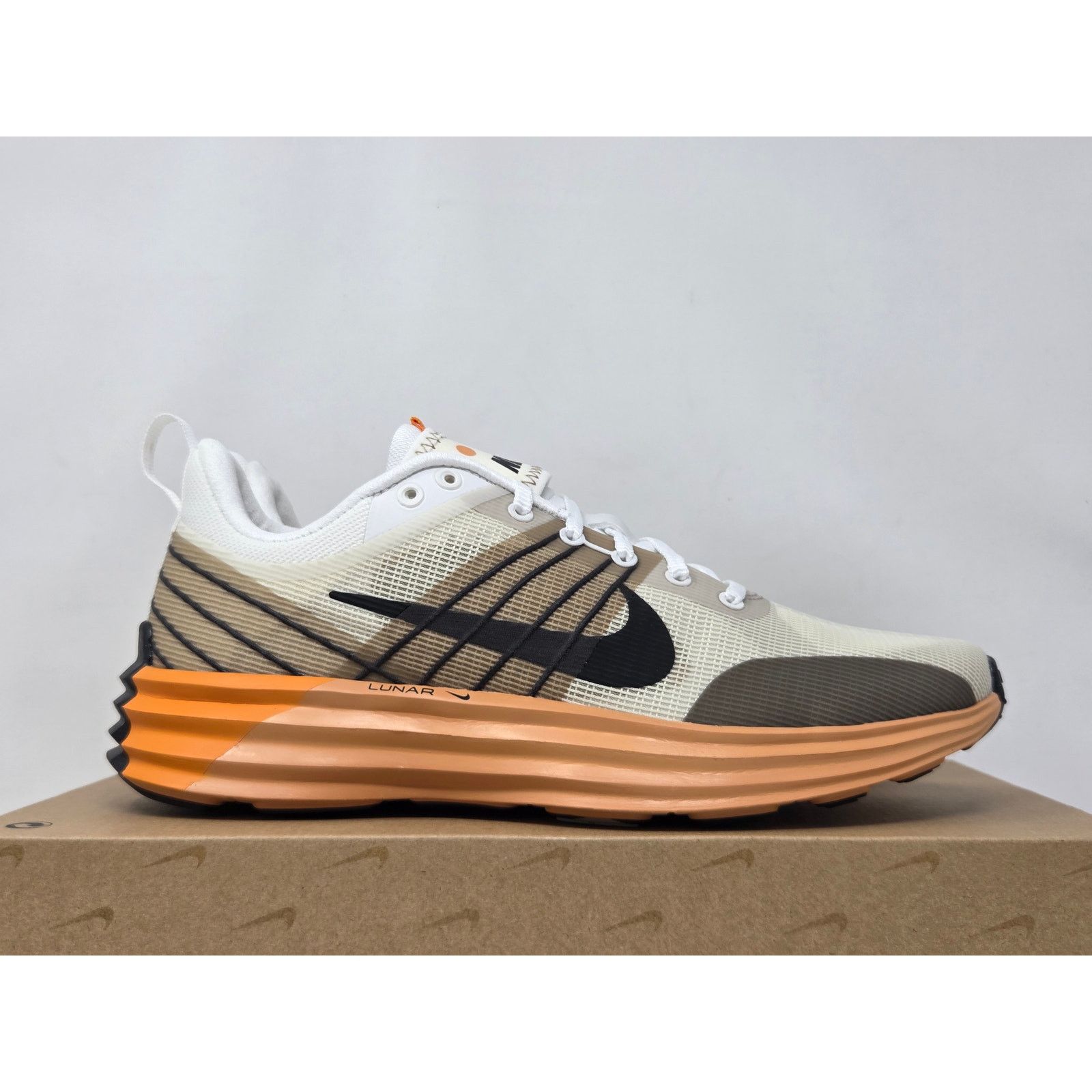 Nike DS Nike Lunar Roam COCONUT MILK DV2440-101 Size US 7 / IT 37 - 5 Thumbnail
