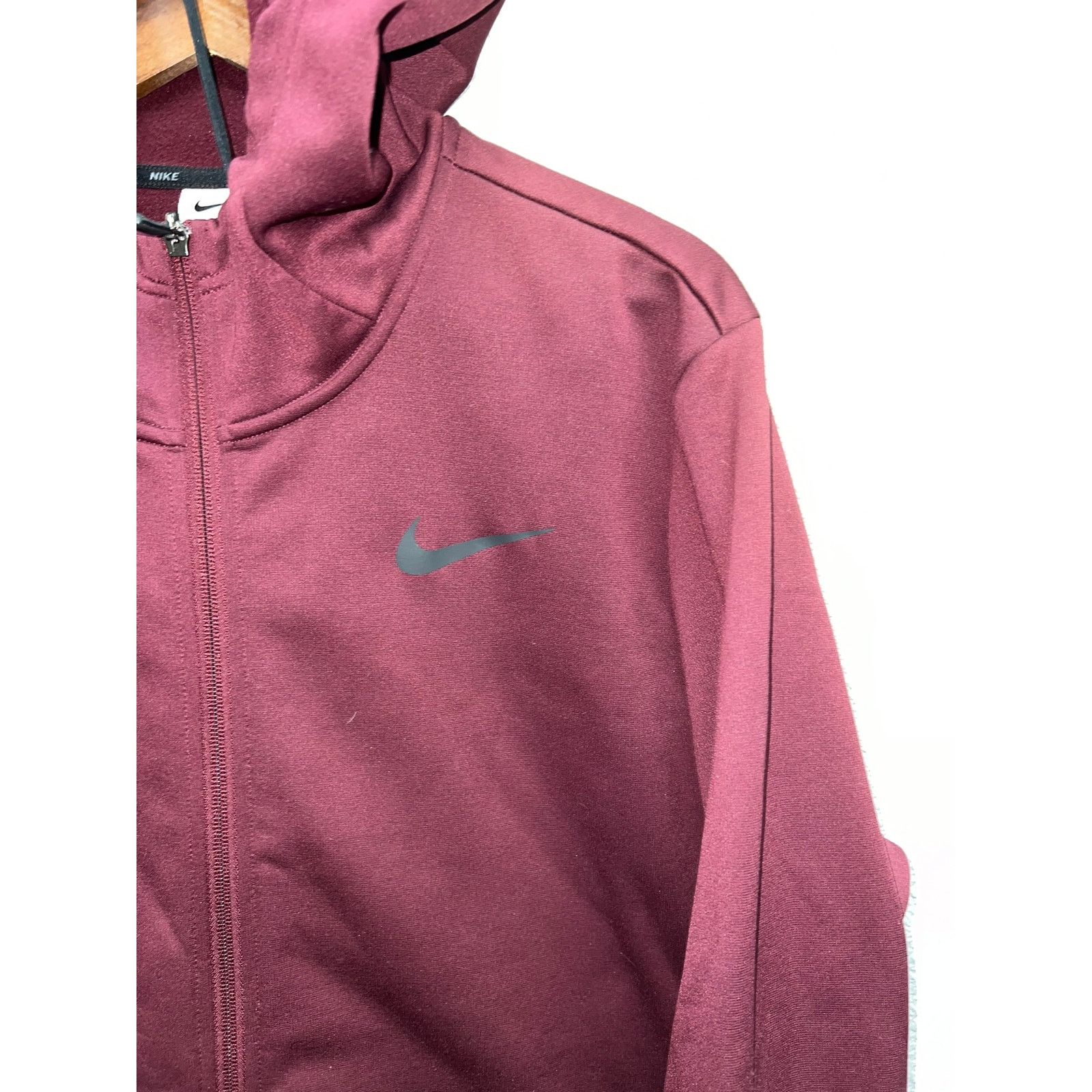 Vintage Nike Therma Fit Hoodie Training Dri Fit Maroon Red XL Size US XL / EU 56 / 4 - 3 Thumbnail