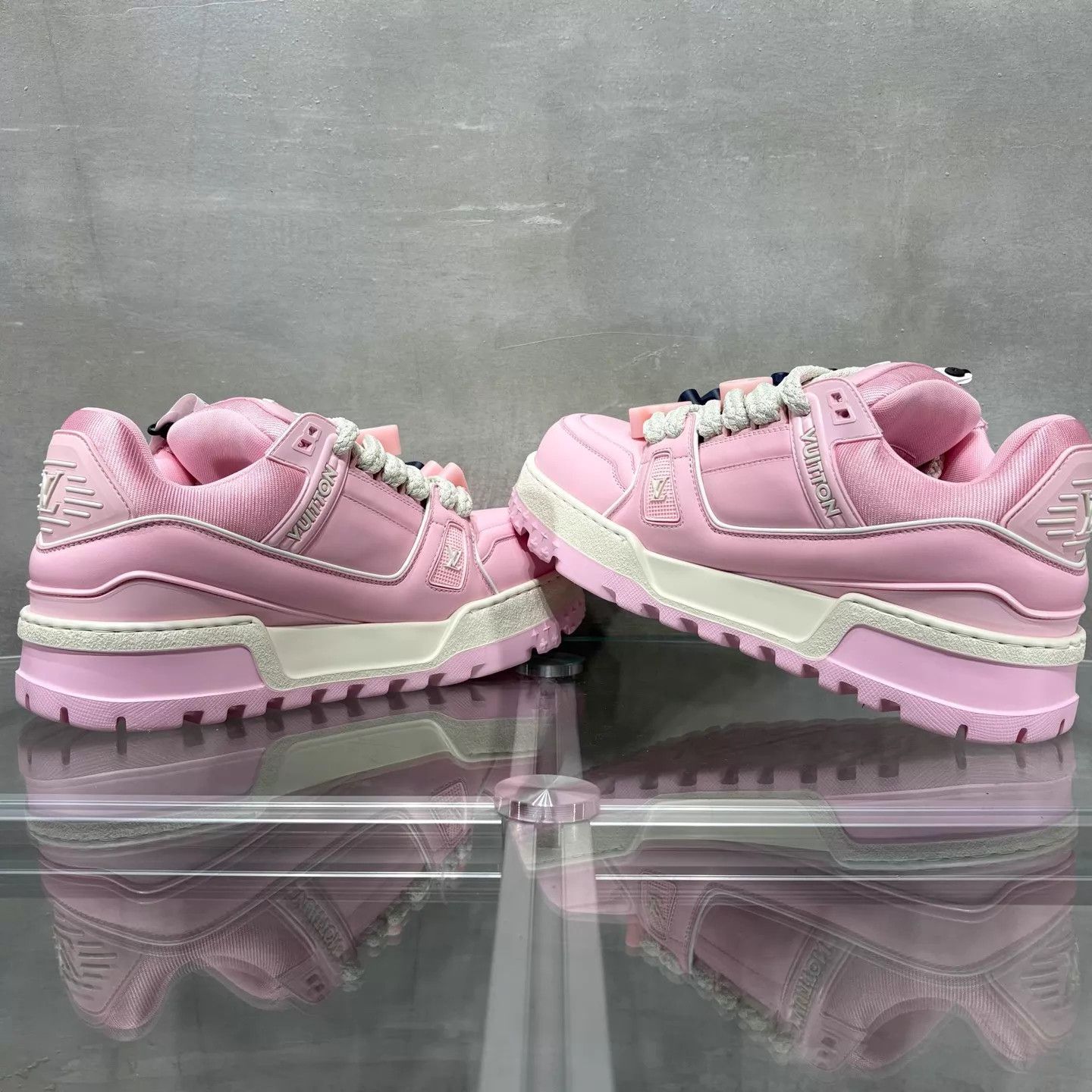 Louis Vuitton LV Trainer Maxi Jigglypuff Pink V-Day BNIB UK7.5 (41.5) Size US 8.5 / EU 41-42 - 5 Thumbnail