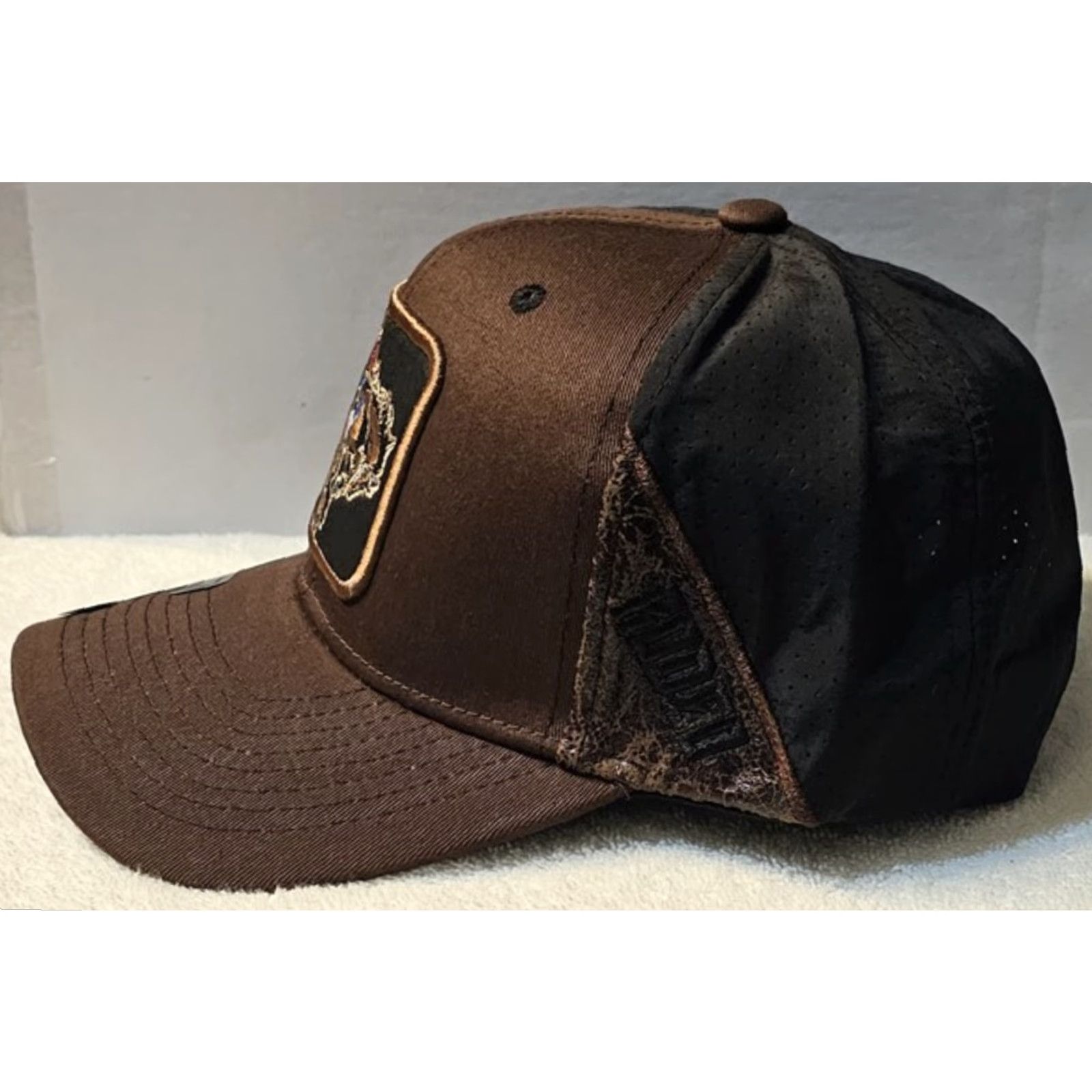 Vintage RODEO COWBOY BUCKING HORSE BRONC RIDING ROUNDUP SNAPBACK BASEBALL CAP COWBOY RODEO BUCKING HORSE BRONC RIDING ROUNDUP SNAPBACK BASEBALL CAP Size ONE SIZE - 2 Thumbnail