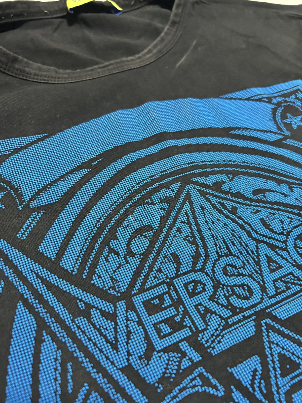 Versace Vintage Versace Jeans Couture T-shirt faded black size S Size US S / EU 44-46 / 1 - 4 Thumbnail