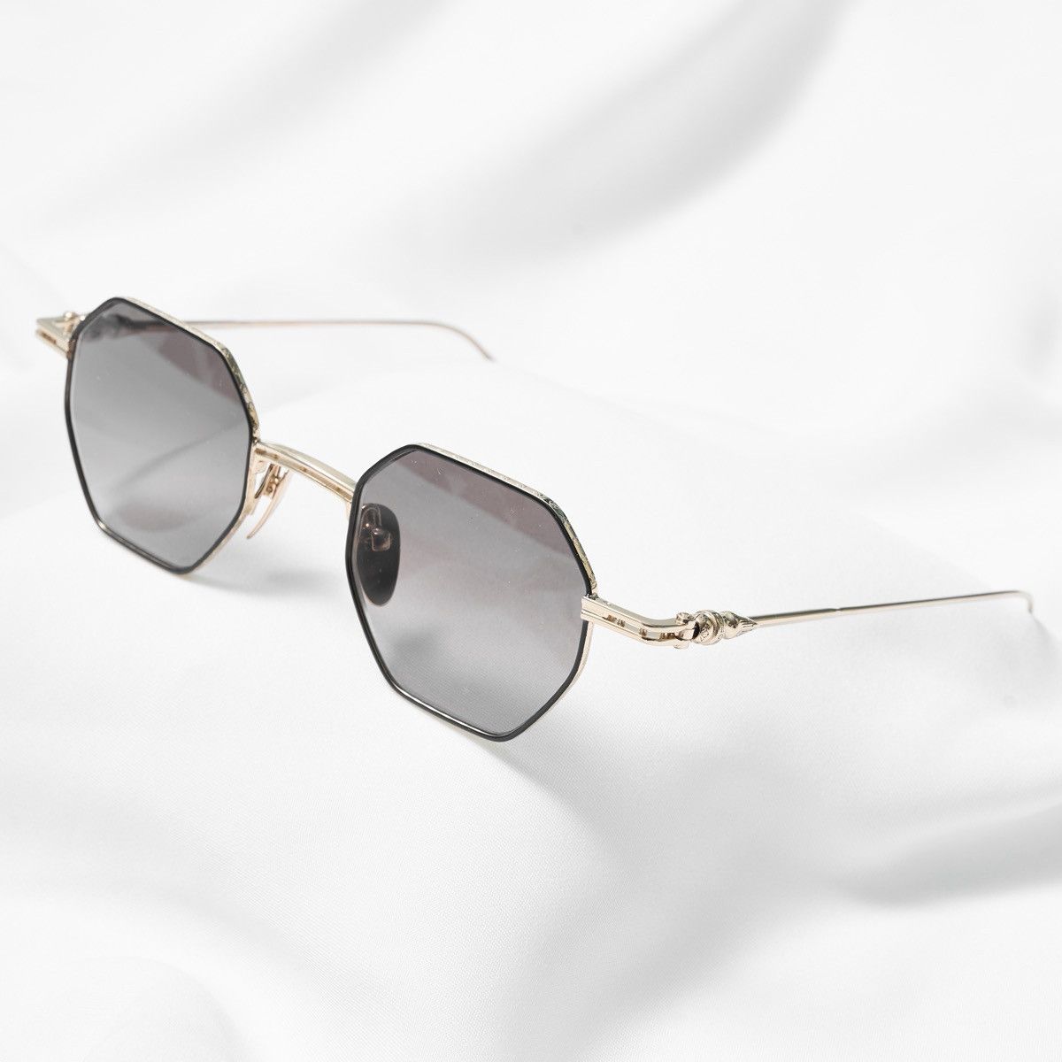 Chrome Hearts CHROME HEARTS EVACULATION MATTE BLACK/GOLD PLATED SUNGLASSES Size ONE SIZE - 2 Thumbnail