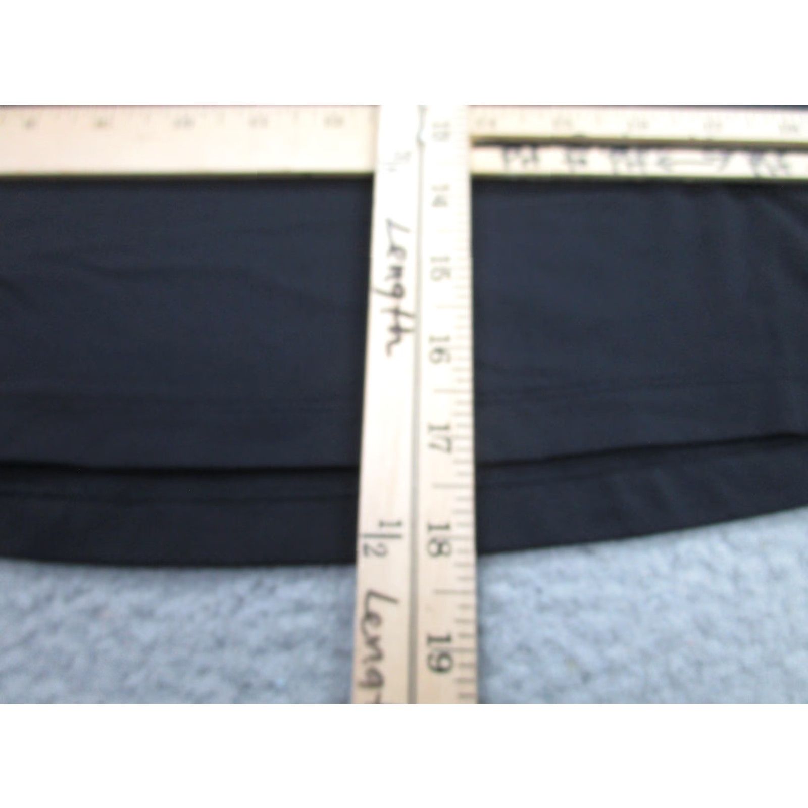 Lululemon Lululemon Shirt Womens 6 Black Cropped Long Sleeve Athletic Running Gym Yoga Size M / US 6-8 / IT 42-44 - 6 Thumbnail