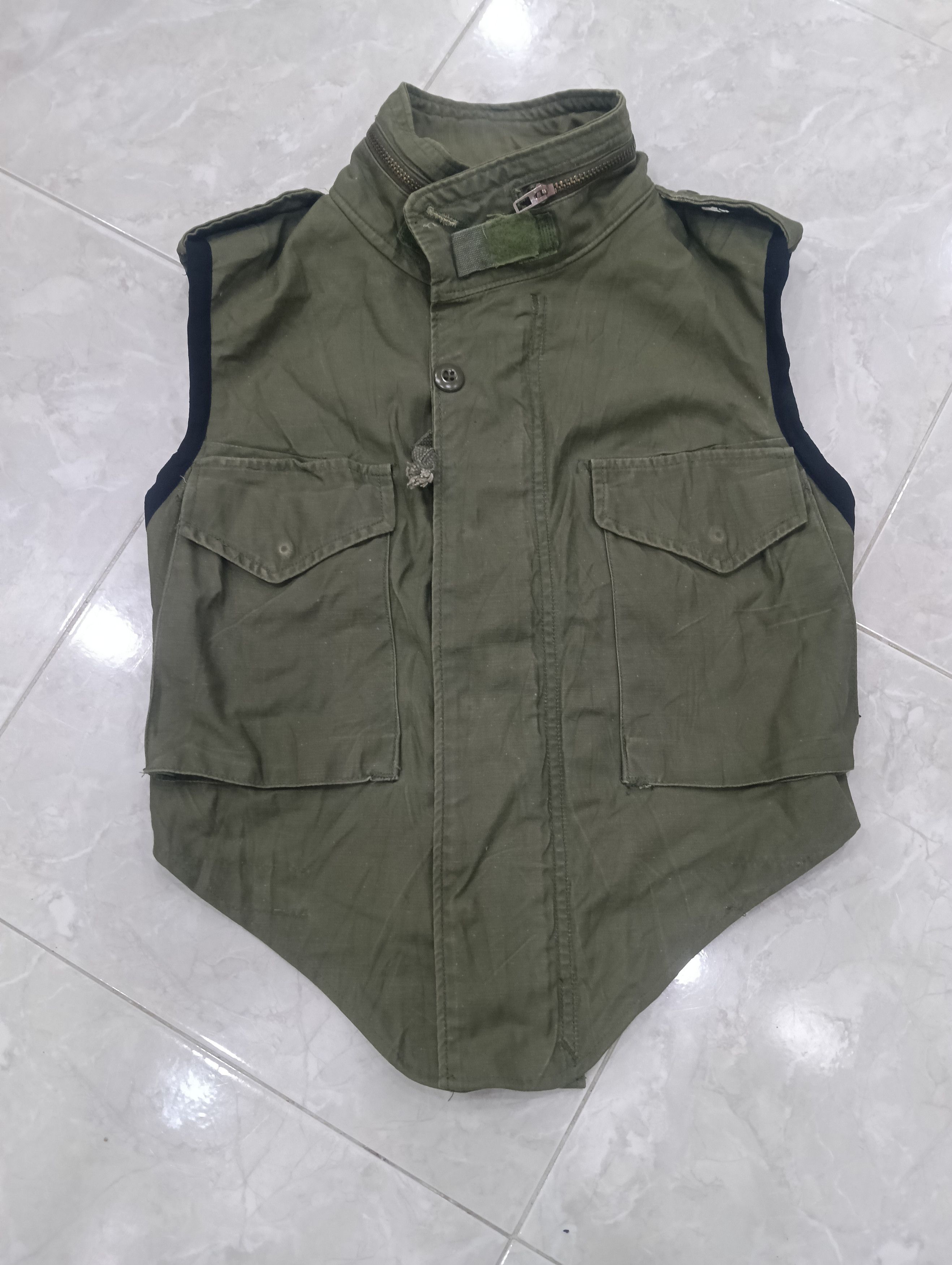 Army Of Me True OG M65 Sleeveless Jacket By The Reformation Size US S / EU 44-46 / 1 - 1 Thumbnail
