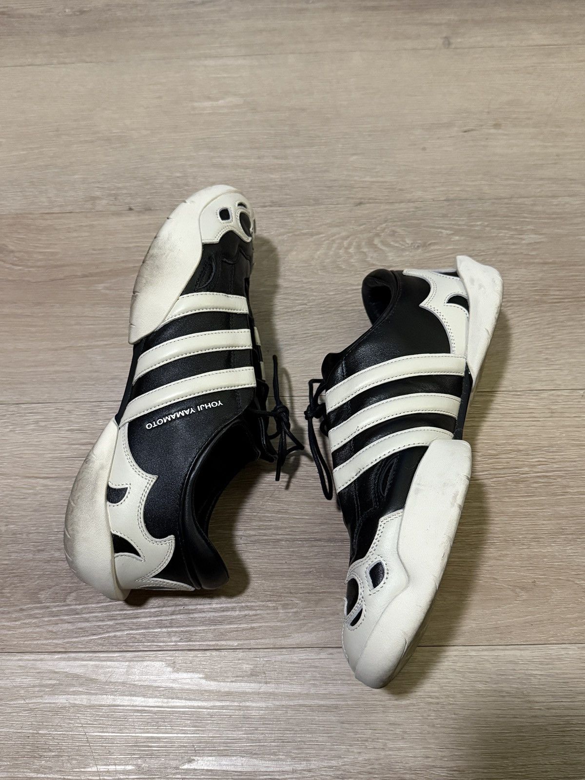 Y-3 Y-3 Black Regu 2002 Trainers Size US 9.5 / EU 42-43 - 4 Thumbnail
