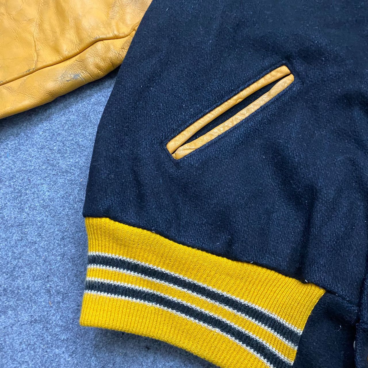 Holloway Rare Vintage 80s Holloway Andrew Varsity Jacket Size US L / EU 52-54 / 3 - 12 Thumbnail