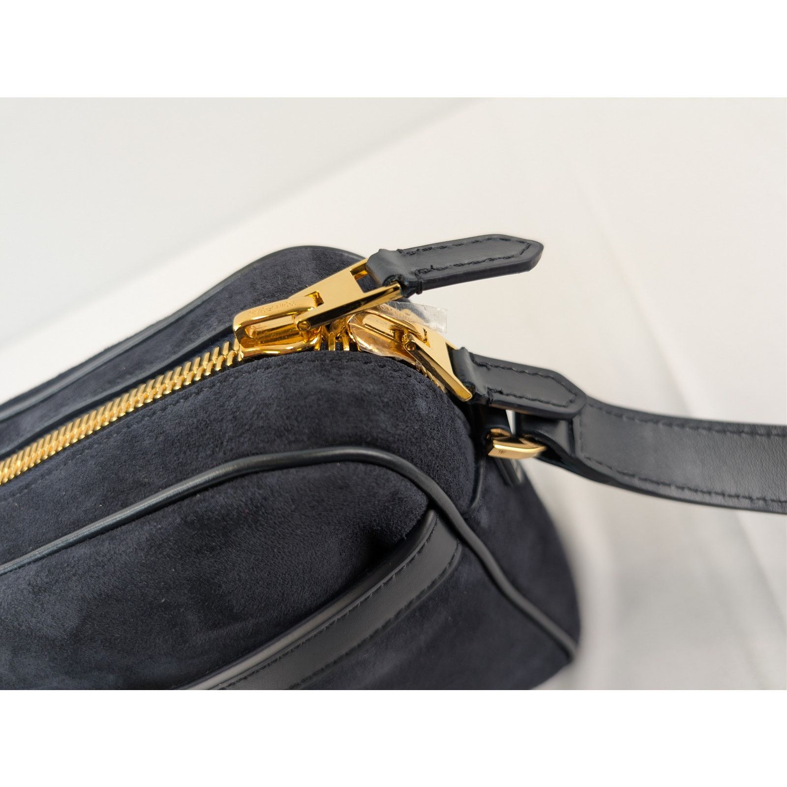 Tom Ford o1rshd1 Logo-Embossed Leather Messenger Bag in Navy Size ONE SIZE - 19 Thumbnail