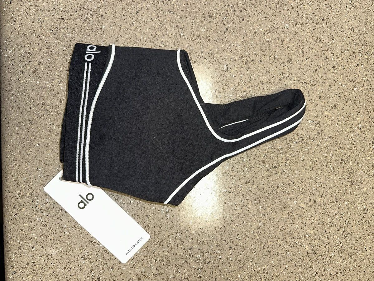 Alo Alo Yoga sets - multiple colors & sizes Size 27" / US 4 / IT 40 - 2 Thumbnail