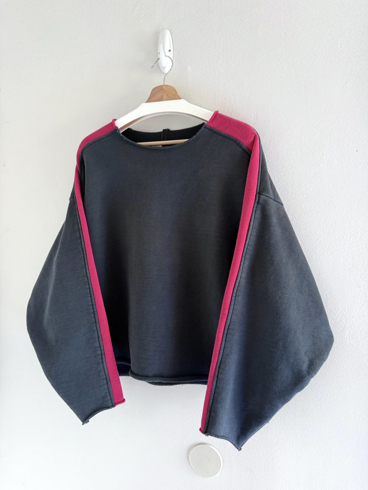 Greg Ross USA Greg Ross Side Stripe Raw Hem Yoke Sweatshirt Black/Red Size US S / EU 44-46 / 1 - 2 Thumbnail