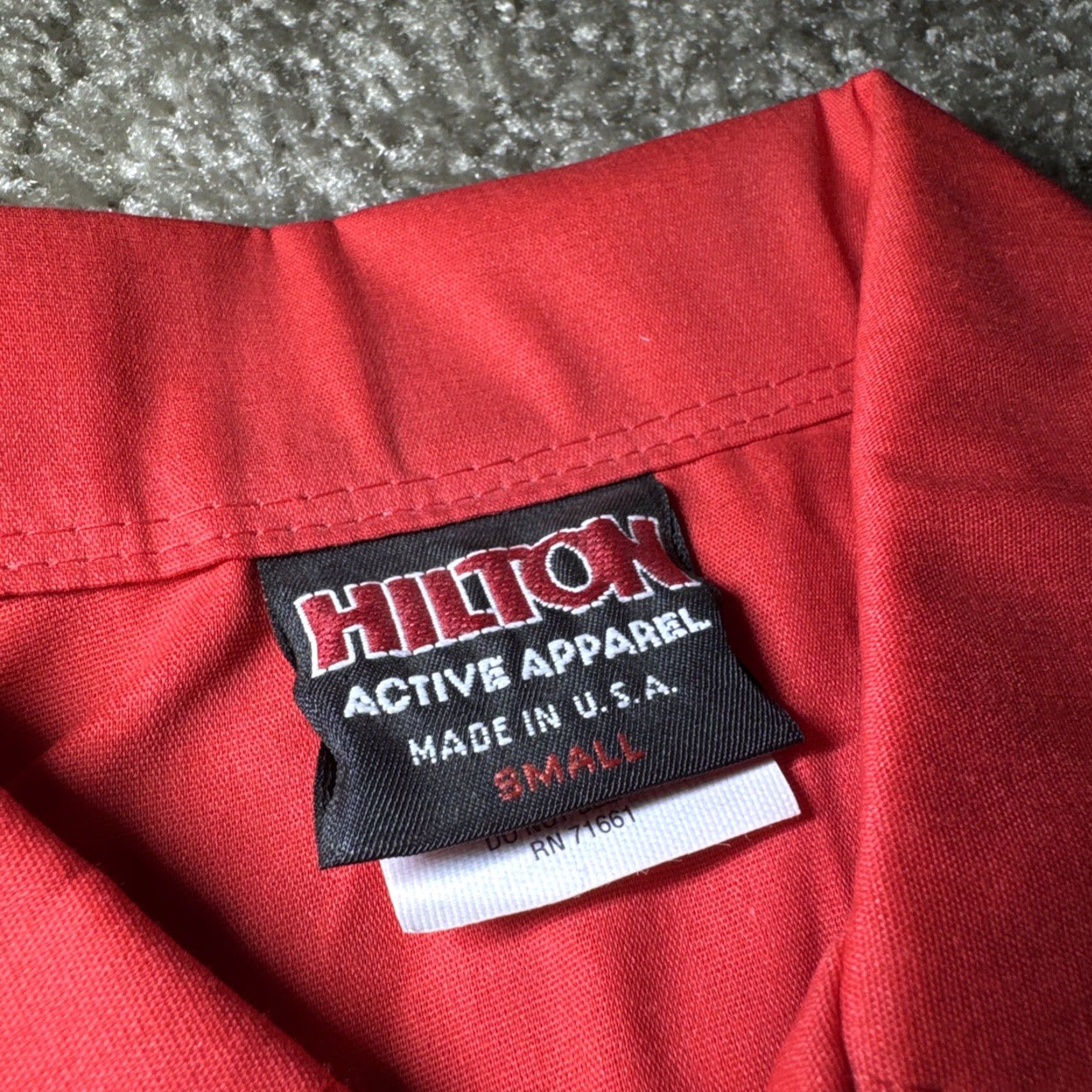 Vintage VTG Hilton Sugar Palm Ballroom Tampa FL Button-Up Bowling Style Shirt S Red Mens Short Sleeve Small Size US S / EU 44-46 / 1 - 4 Thumbnail