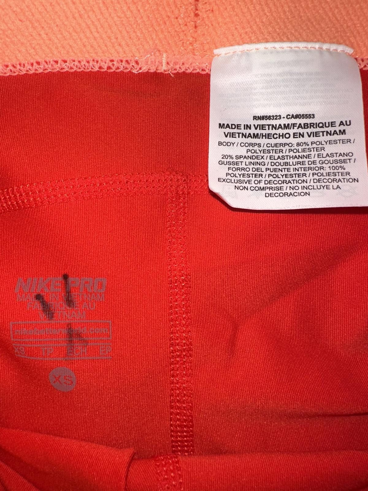 Nike Nike Women's Dri-Fit Pro 3 Big Dot Training Shorts Size 26" / US 2 / IT 38 - 4 Thumbnail