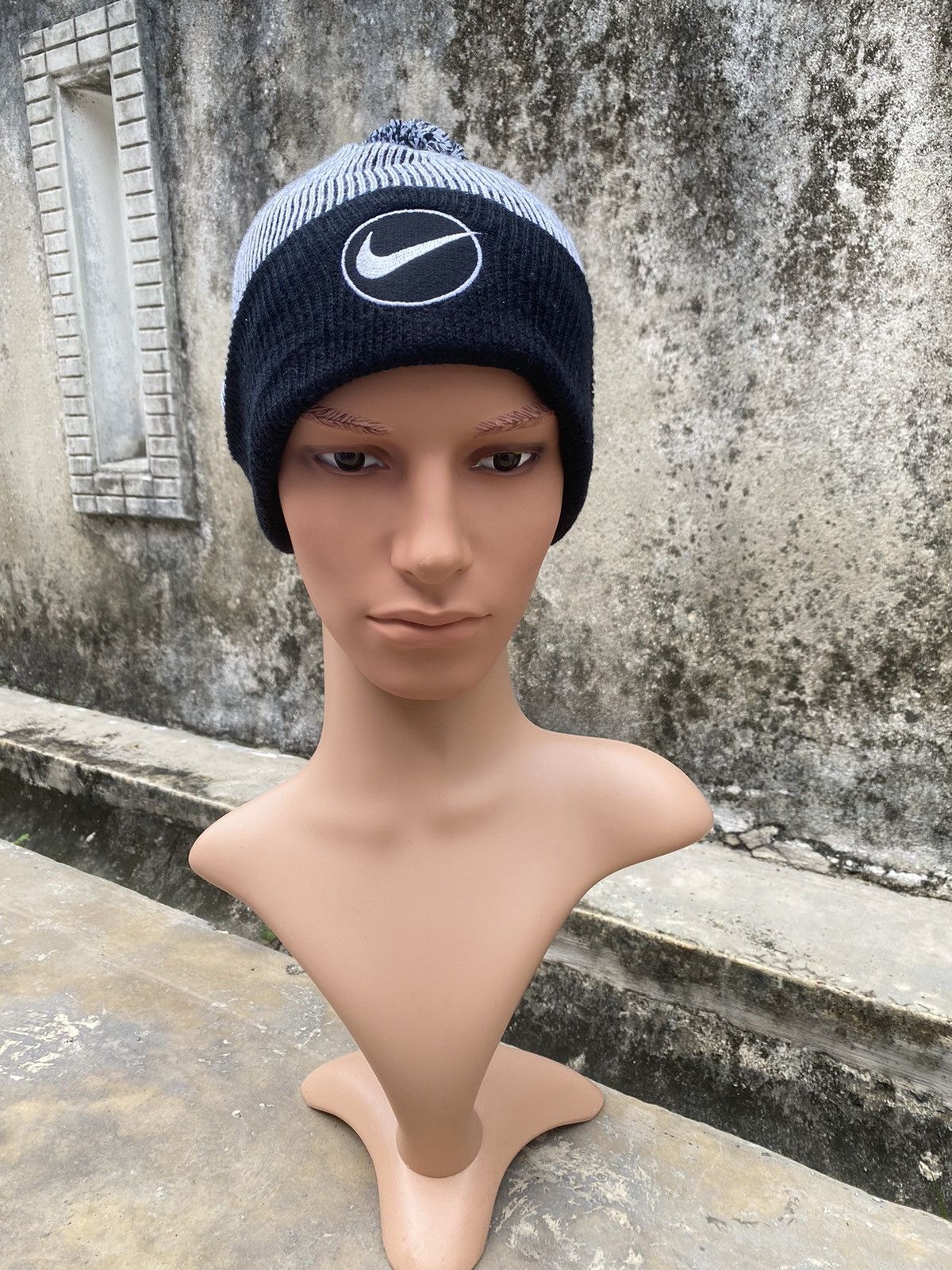 Nike Vintage Nike Beanie Hat Size ONE SIZE - 1 Thumbnail