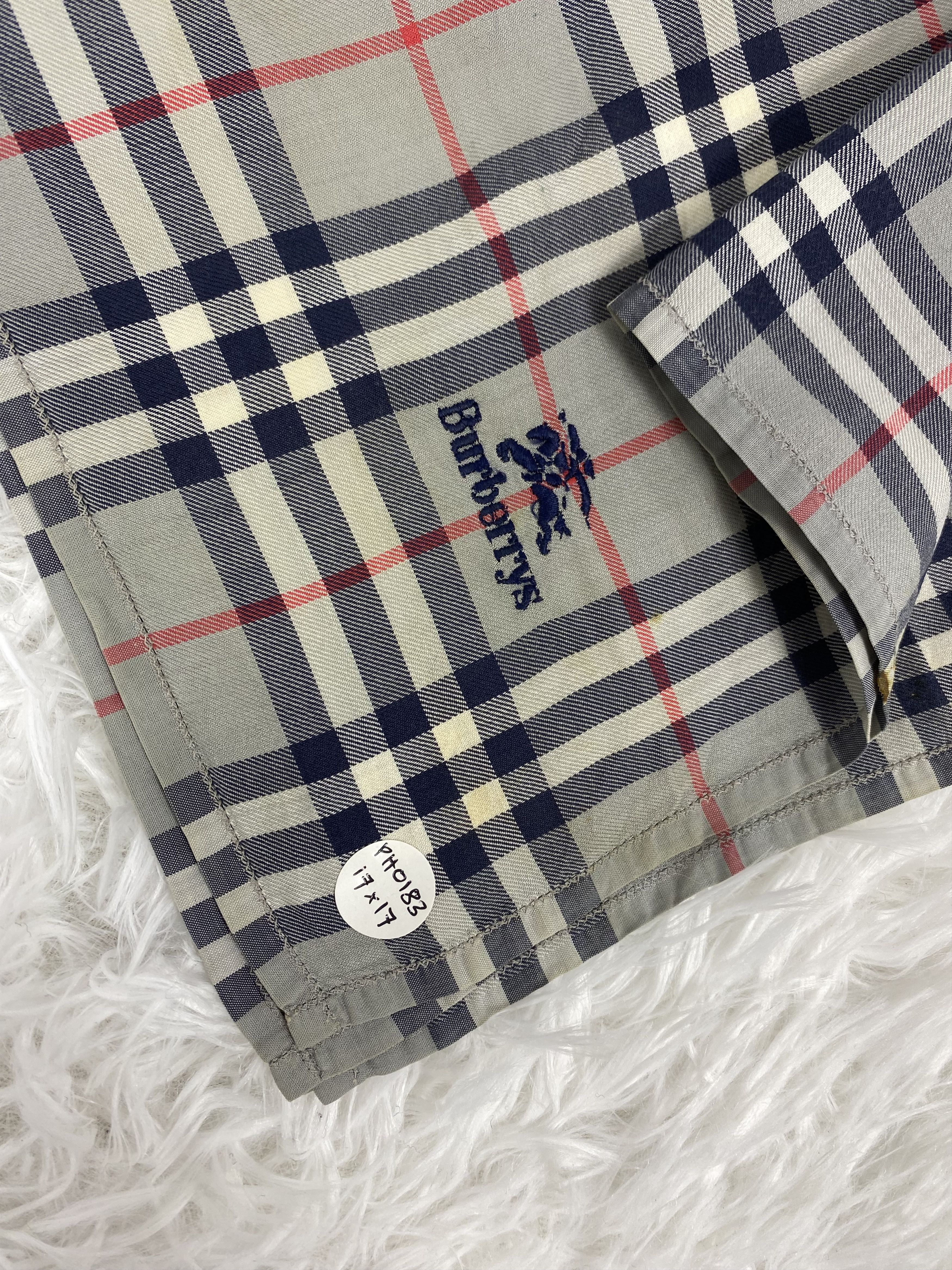 Burberry × Vintage Vintage Burberry Handkerchief Neckerchief PH0183 Size ONE SIZE - 2 Thumbnail