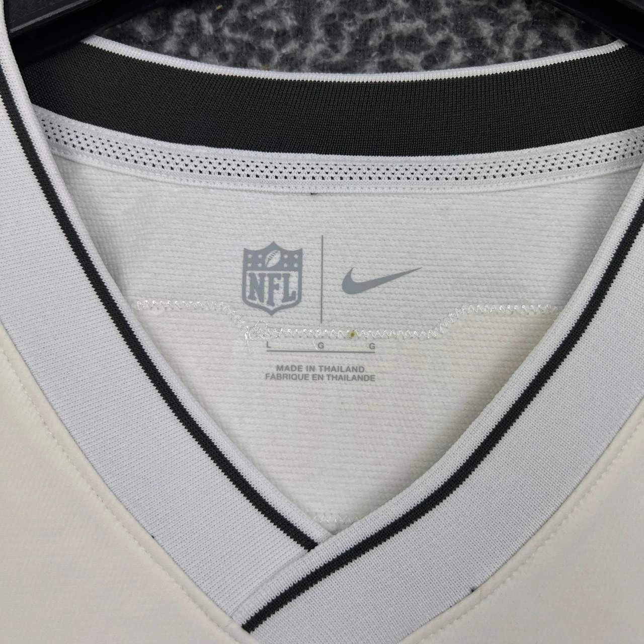 Nike Nike Windbreaker Jacket Tampa Bay Buccaneers NFL V-Neck L Size US L / EU 52-54 / 3 - 5 Thumbnail
