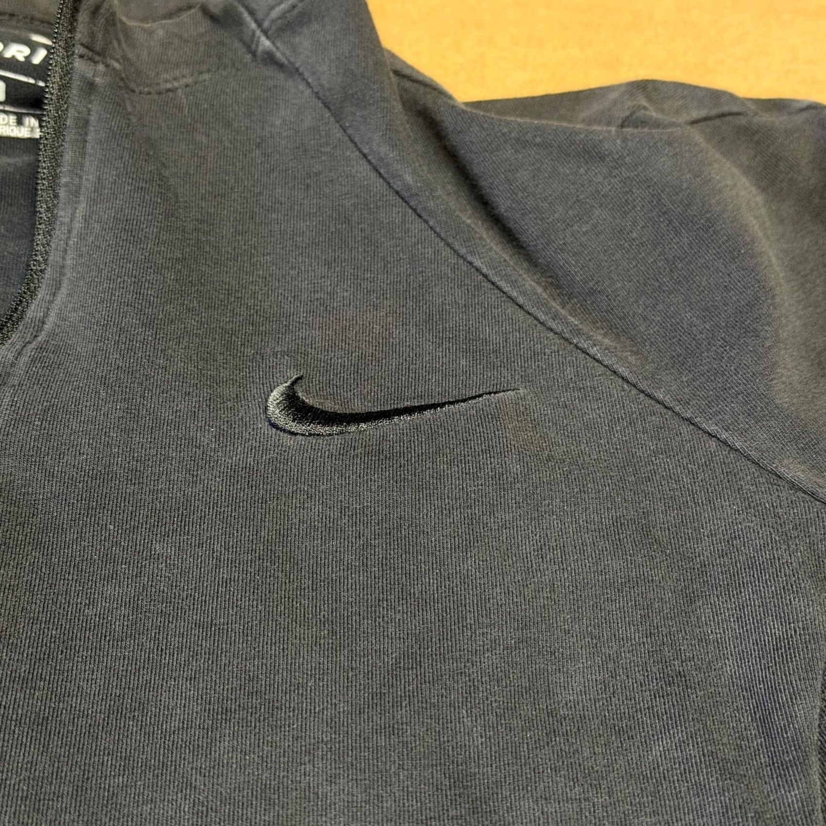 Nike Nike Dri-FIT Jacket Womens M Gray Full Zip Track Running Thumbholes Size M / US 6-8 / IT 42-44 - 3 Thumbnail