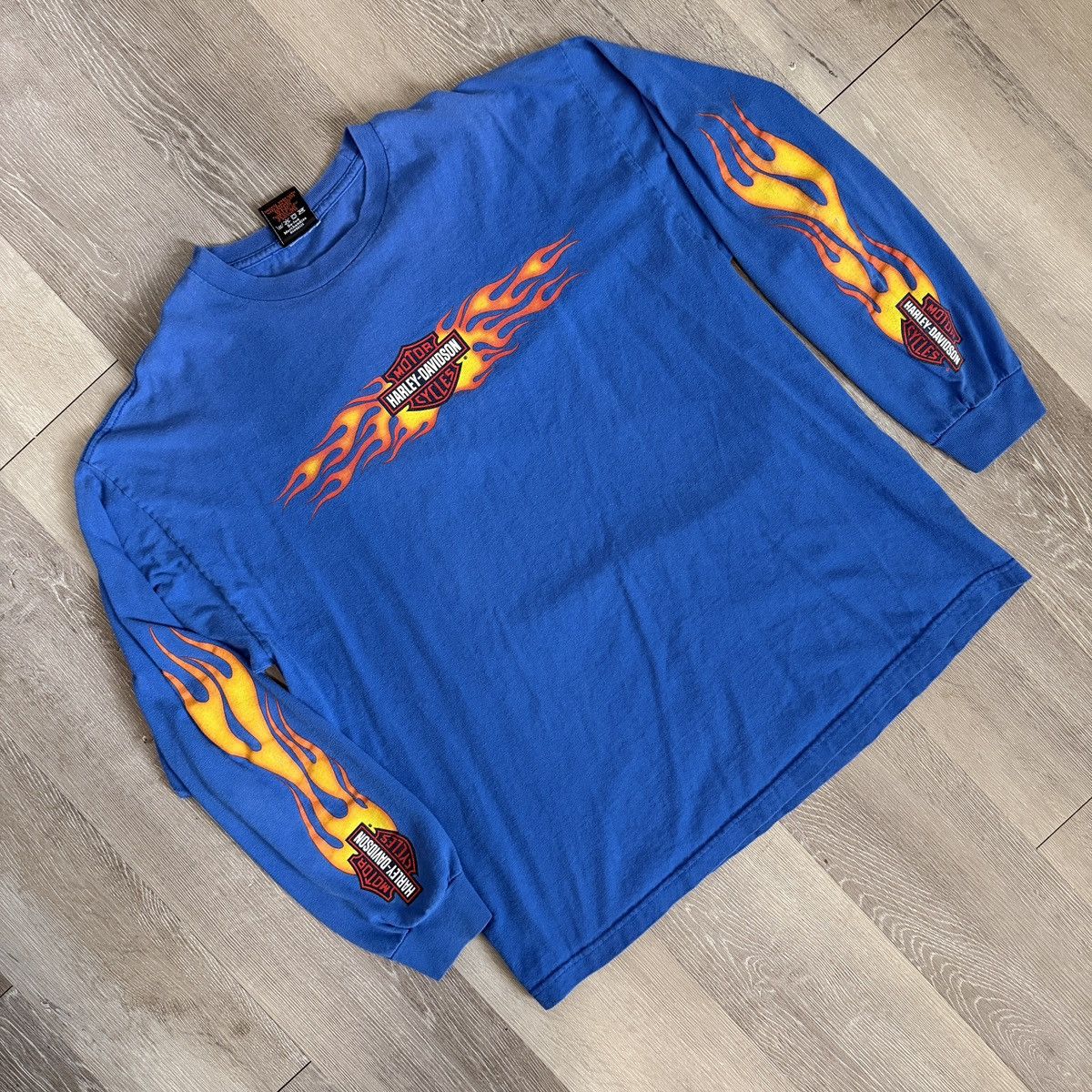 Vintage Vintage Harley Davidson Flame Sleeve Logo Long-Sleeve Tee Size US XL / EU 56 / 4 - 1 Thumbnail