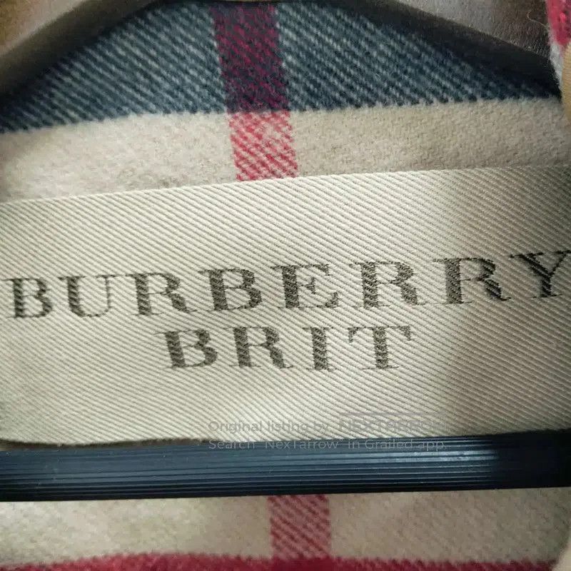 Burberry Burberry Women's Long Wool Coat in Light Brown. Size M / US 6-8 / IT 42-44 - 3 Thumbnail
