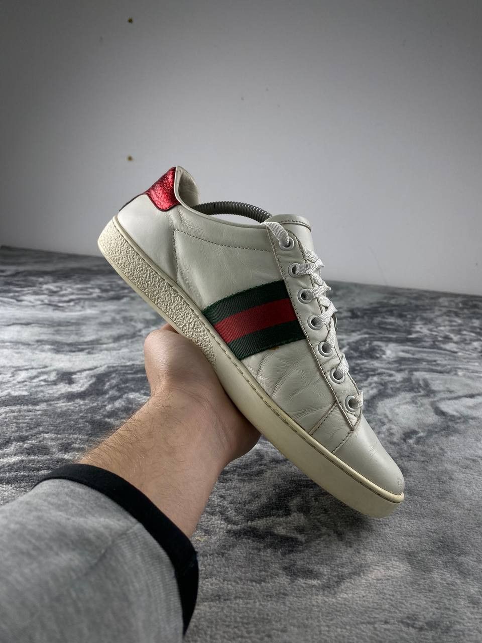 Gucci Gucci Ace Embroidered Bee Low-Top Sneakers Women Size 39 Size US 9 / IT 39 - 14 Thumbnail