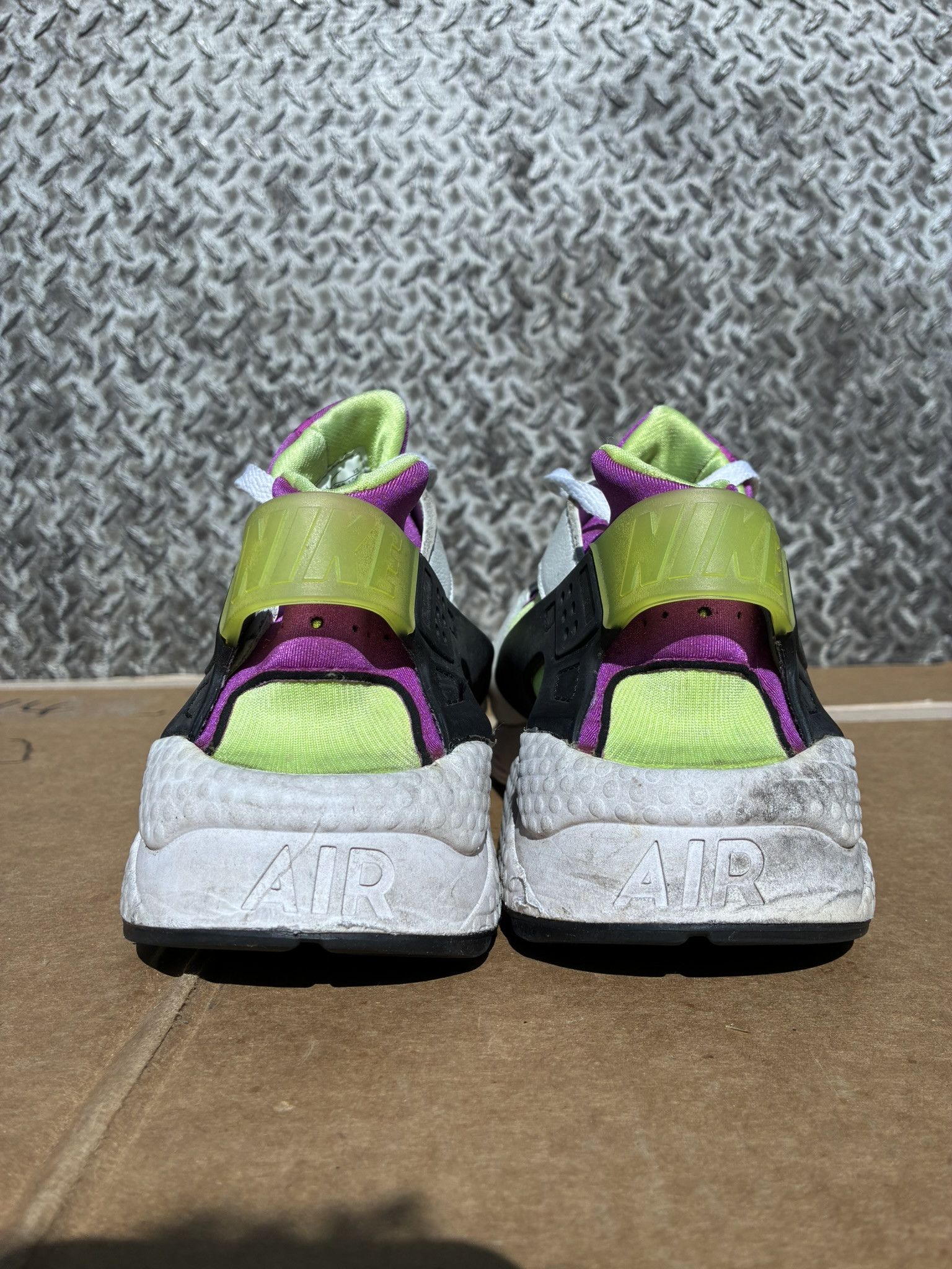 Nike Size 12 - Nike Air Huarache Magenta White Purple Black Suede Size US 12 / EU 45 - 3 Thumbnail