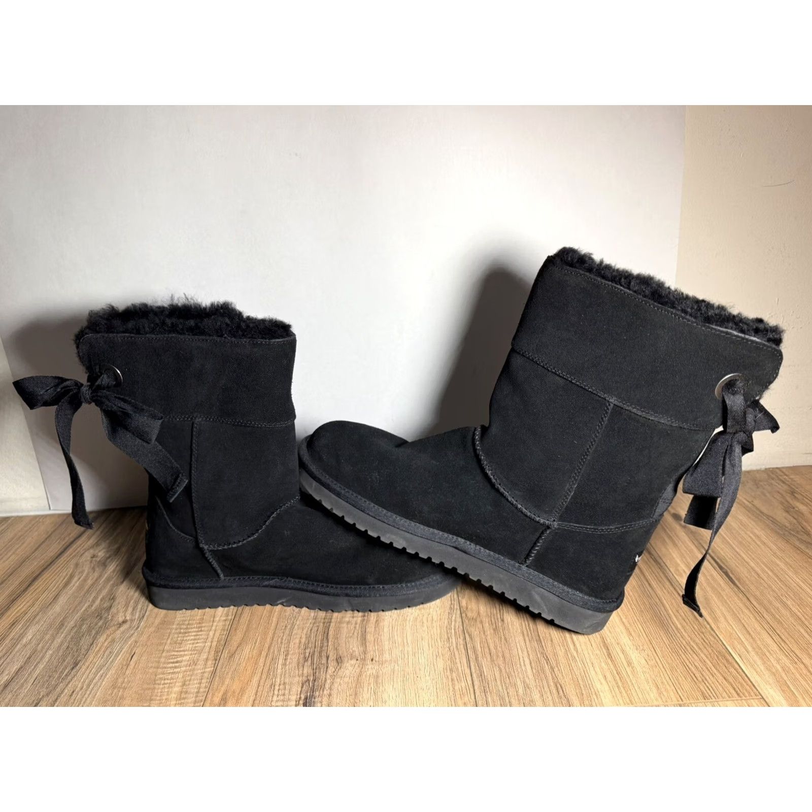 Vintage KOOLABURRA BY UGG Delene Mini BLACK BOOTS WOMAN’S Size 10 Suede Faux Fur Lining EVA Outsole M 41 EU 8 UK Vintage No Size US 8 / IT 38 - 7 Thumbnail