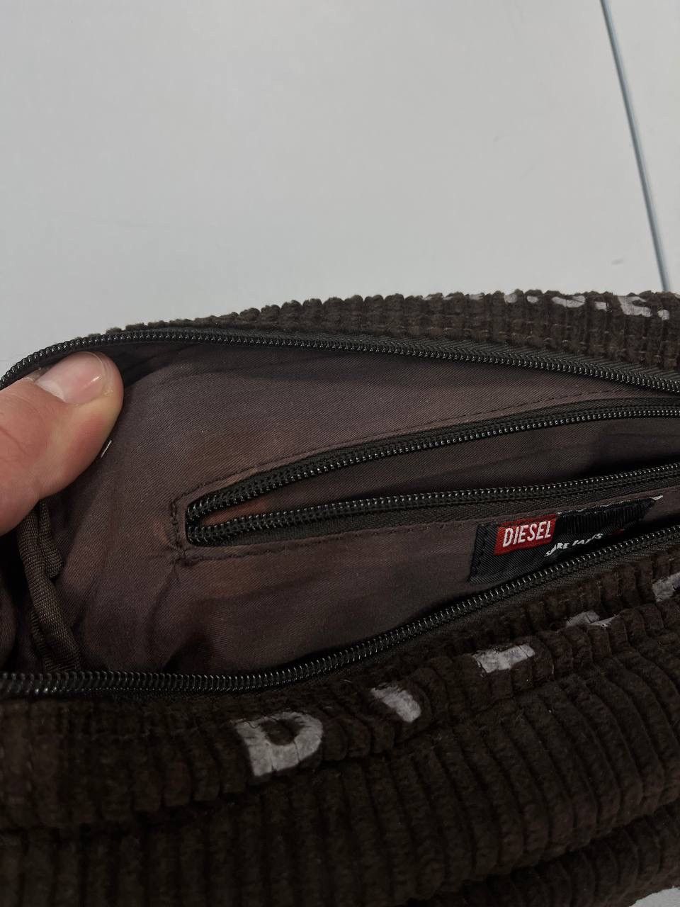 Diesel × Vintage Vintage Diesel y2k Velvet Logo Bag Size ONE SIZE - 12 Thumbnail