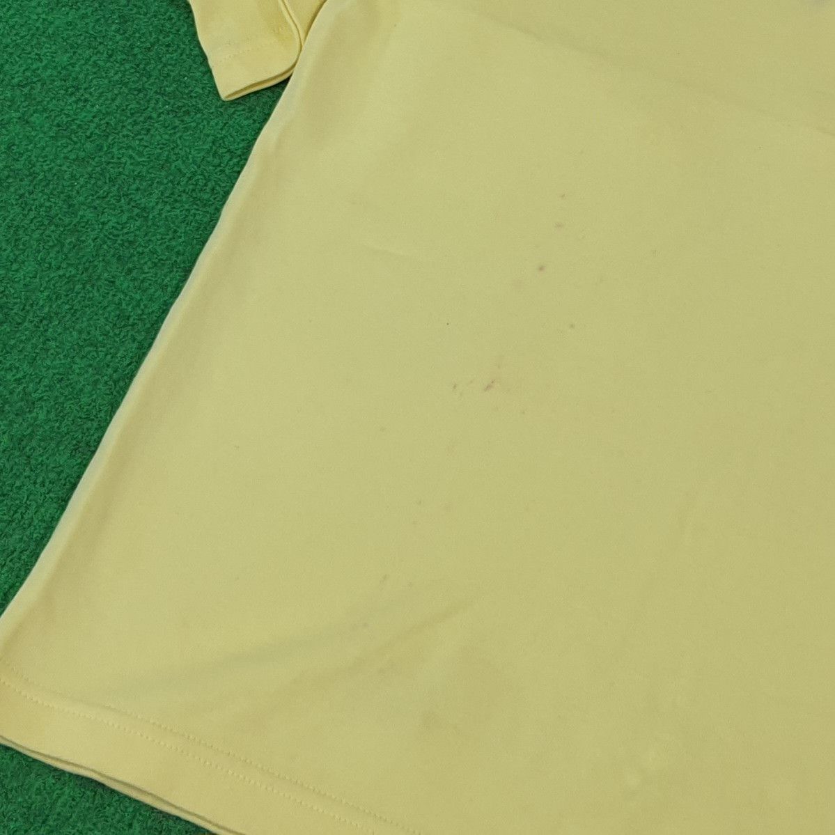 Yves Saint Laurent Vintage YSL Yves Saint Laurent Spell Out Tshirt C27628 Size US M / EU 48-50 / 2 - 11 Thumbnail