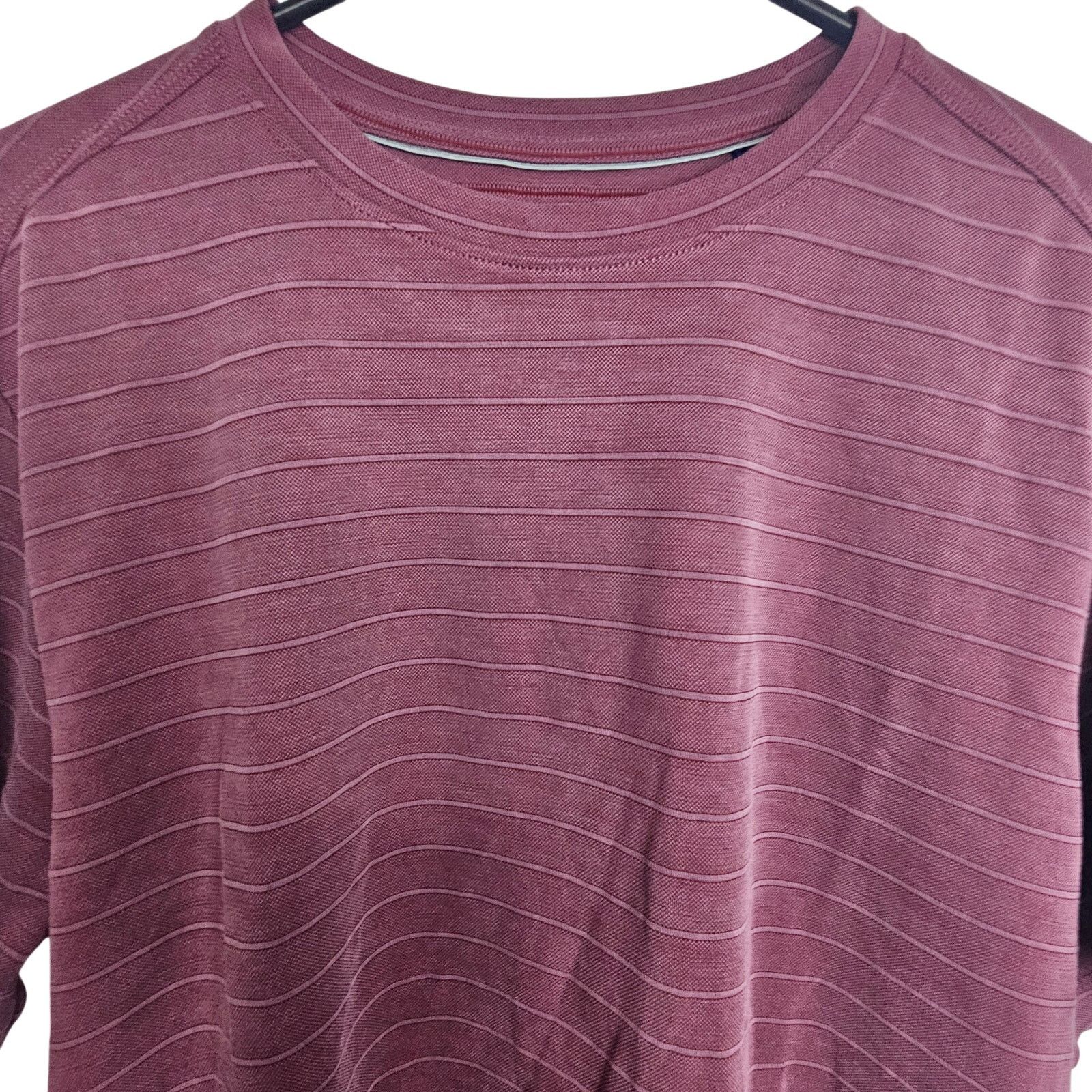 Tommy Bahama Tommy Bahama Tshirt Men M Purple Siena Sky Striped Crewneck Size US M / EU 48-50 / 2 - 2 Thumbnail