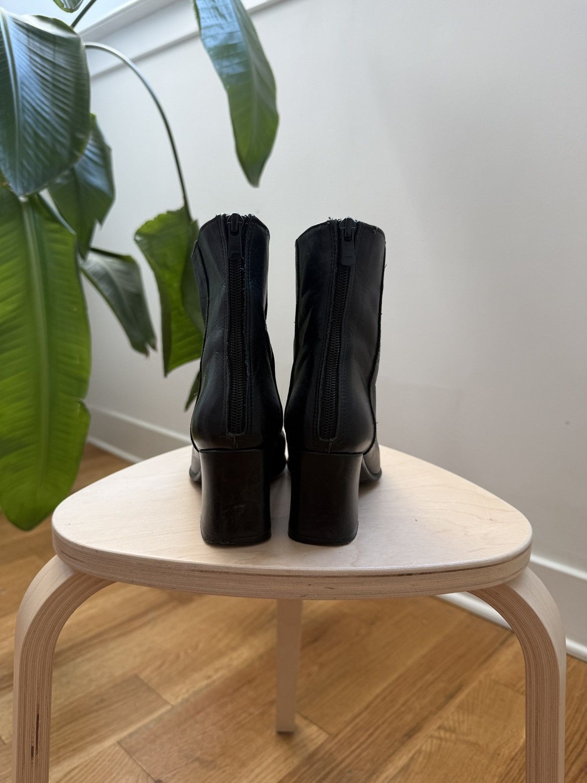 About Arianne About Arianne Soft Black Leather Ankle Boots Size US 7 / IT 37 - 2 Thumbnail
