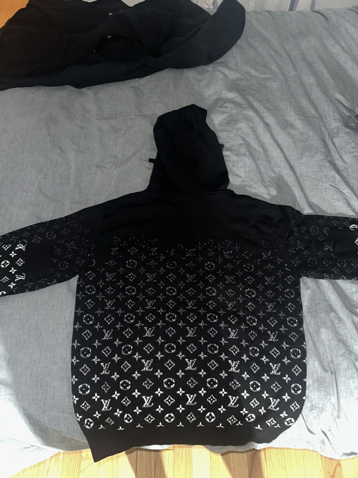 Louis Vuitton Louis Vuitton monogram LV logo sweatshirt/hoodie Size US L / EU 52-54 / 3 - 3 Thumbnail