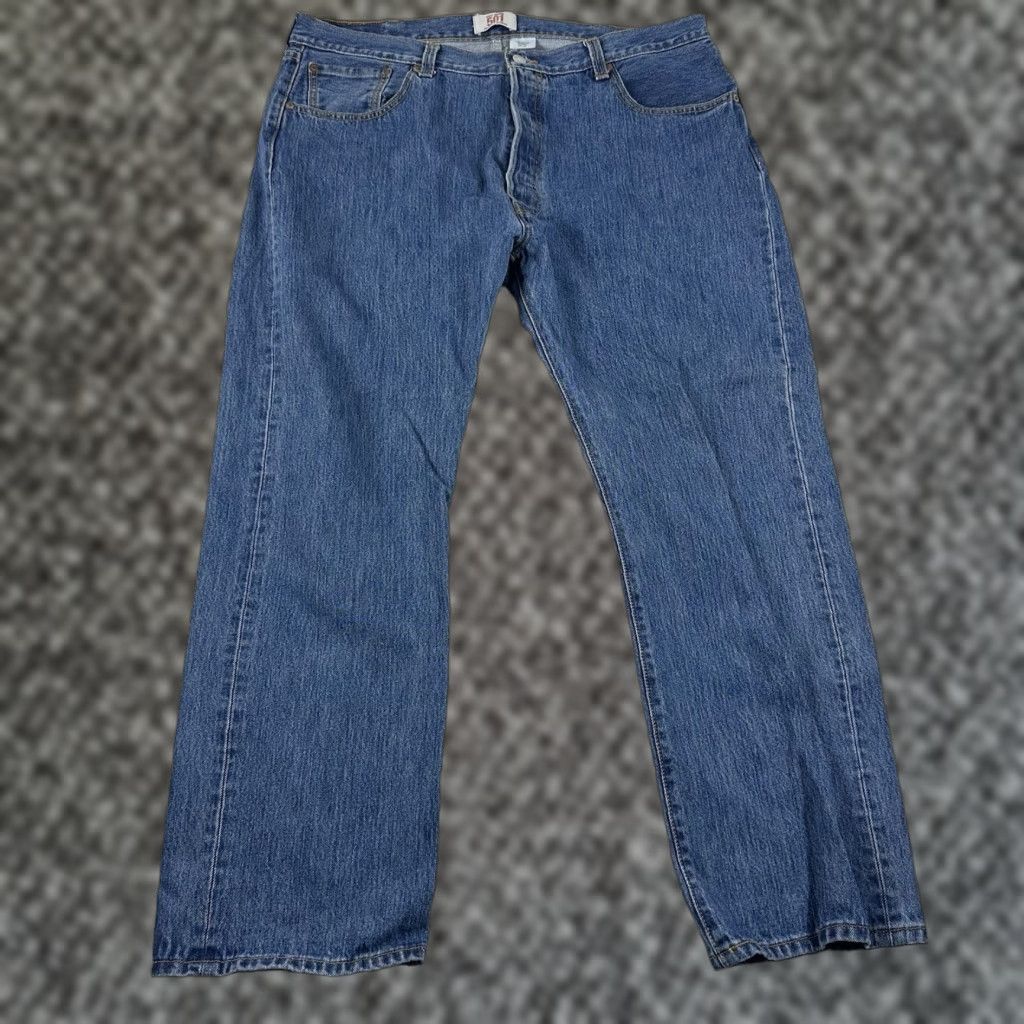 VINTAGE Levi's 501 Jeans Button Fly Mens Denim Size 40x30 Blue Straight Leg Regular Waist 40 Denim 100% Cotton