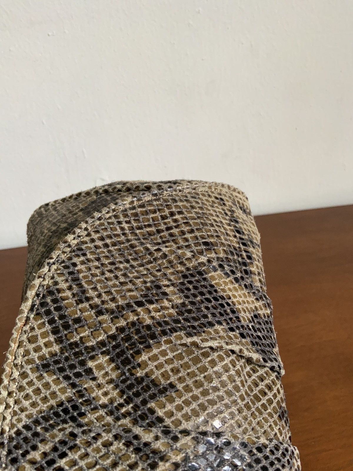 Banana Republic Banana Republic Python Leather Clutch Bag Size ONE SIZE - 10 Thumbnail