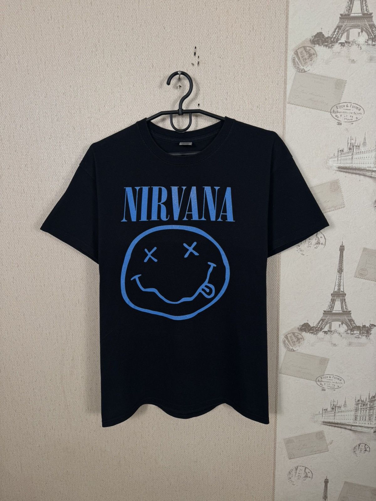 Other Nirvana T shirt Blue Smile Rock Band Grunge Sz M Black Size US M / EU 48-50 / 2 - 10 Thumbnail