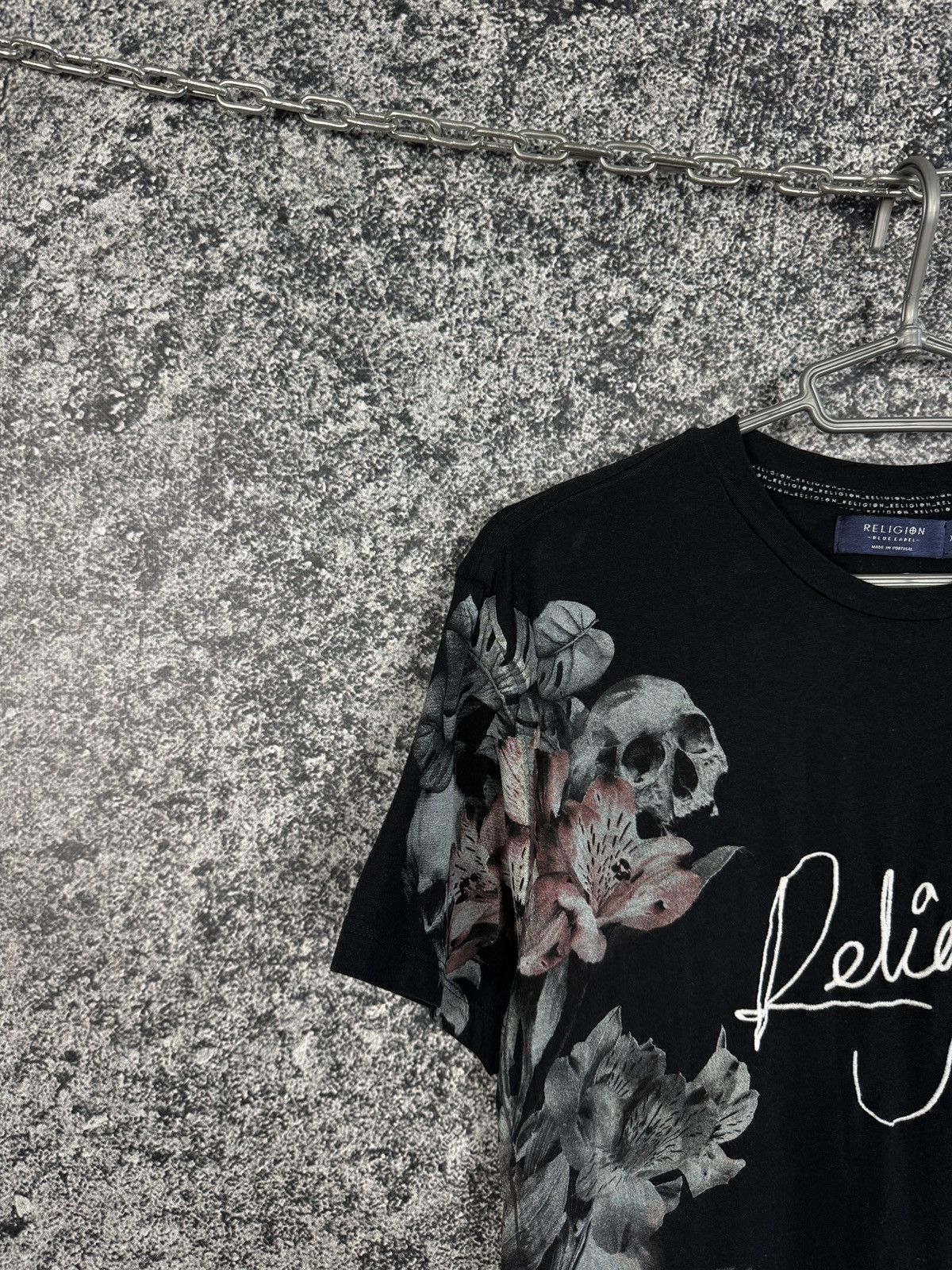 True Religion Men’s Religion T-Shirt Floral Skull Logo Streetwear Size M Size US M / EU 48-50 / 2 - 3 Thumbnail