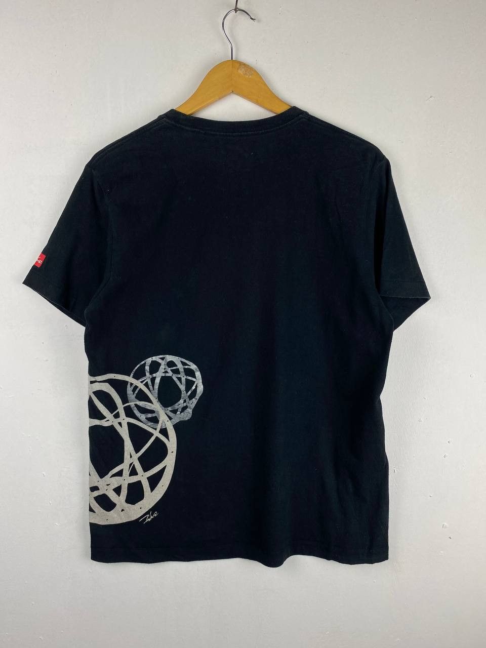 Futura uniqlo x futura japanese brands tee nice design Size US L / EU 52-54 / 3 - 7 Thumbnail