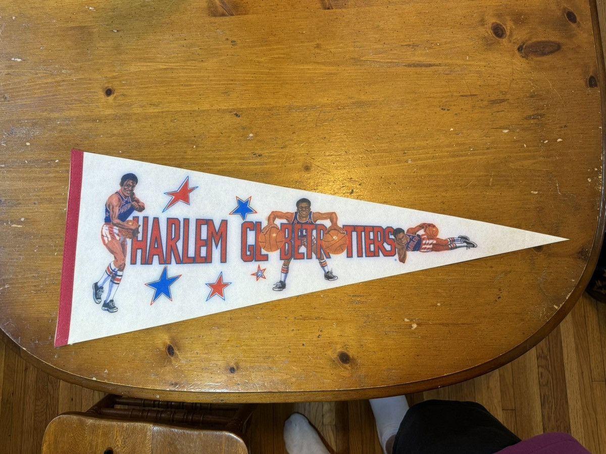 Vintage Vintage Harlem Globetrotters Pennant Flag Size ONE SIZE - 1 Thumbnail