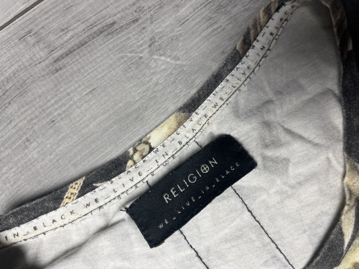 Japanese Brand Religion Double Zipper T-shirts Box Logo size Medium Size US M / EU 48-50 / 2 - 5 Thumbnail