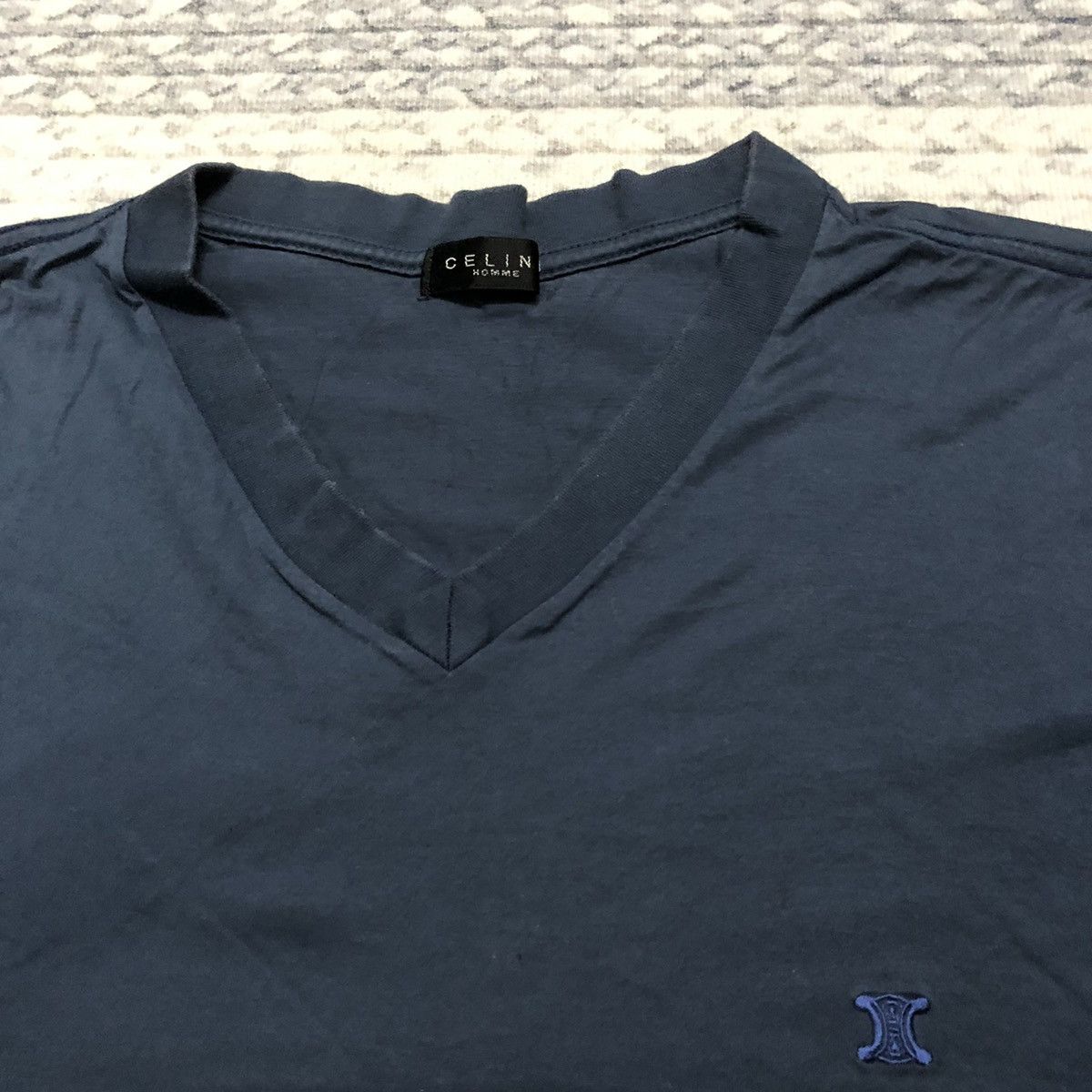 Celine Rare Distressed Vintage Celine Small Logo V-Neck Tees Size US L / EU 52-54 / 3 - 3 Thumbnail