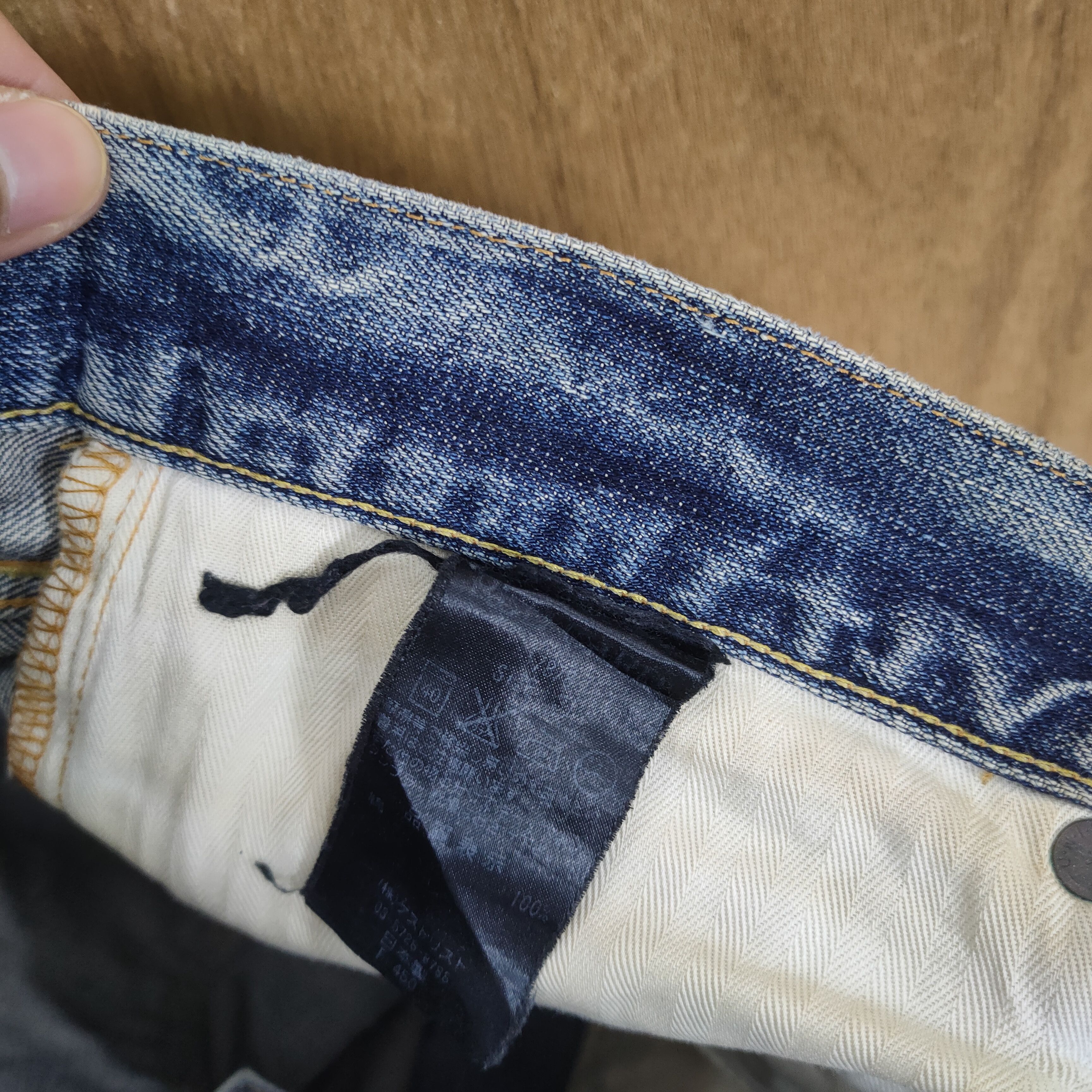 Jean VINTAGE REDCARD BUTTON FLY DISTRESSED JEAN DENIM PANTS Size US 31 - 13 Thumbnail
