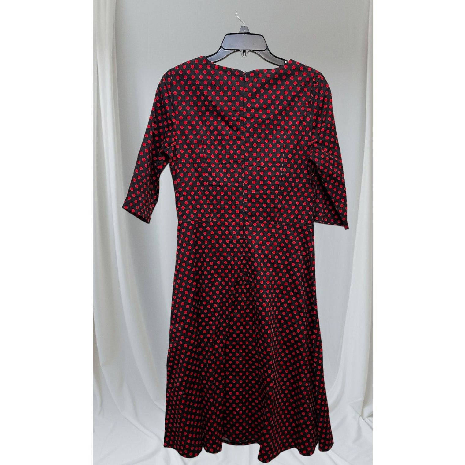 Vogue 1950's Looking Dress Red polkadot black bow Vogue Sz M Size M / US 6-8 / IT 42-44 - 3 Thumbnail