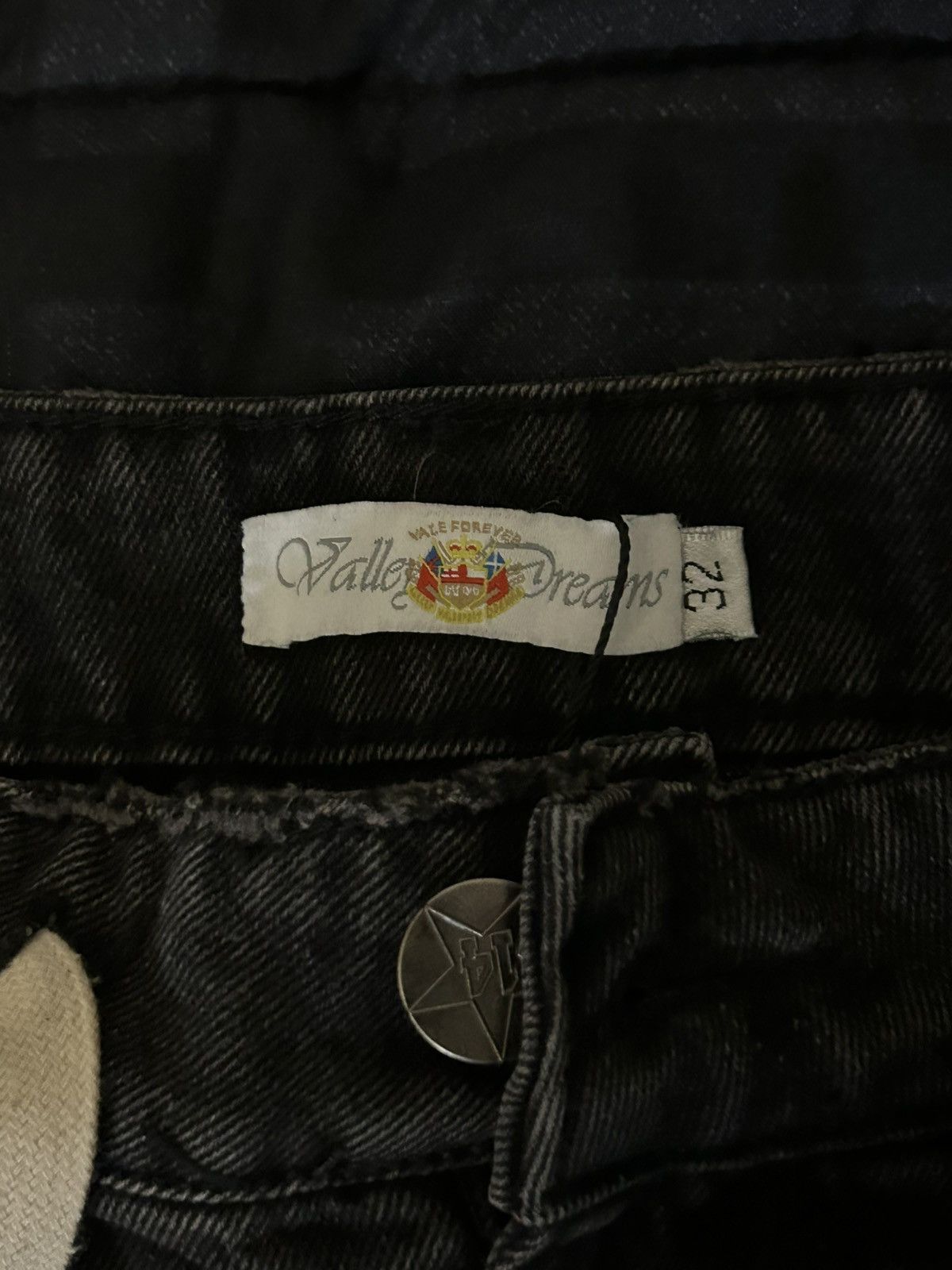 Vale Vale Forever Dream Jorts (Black) Size US 32 / EU 48 - 3 Thumbnail