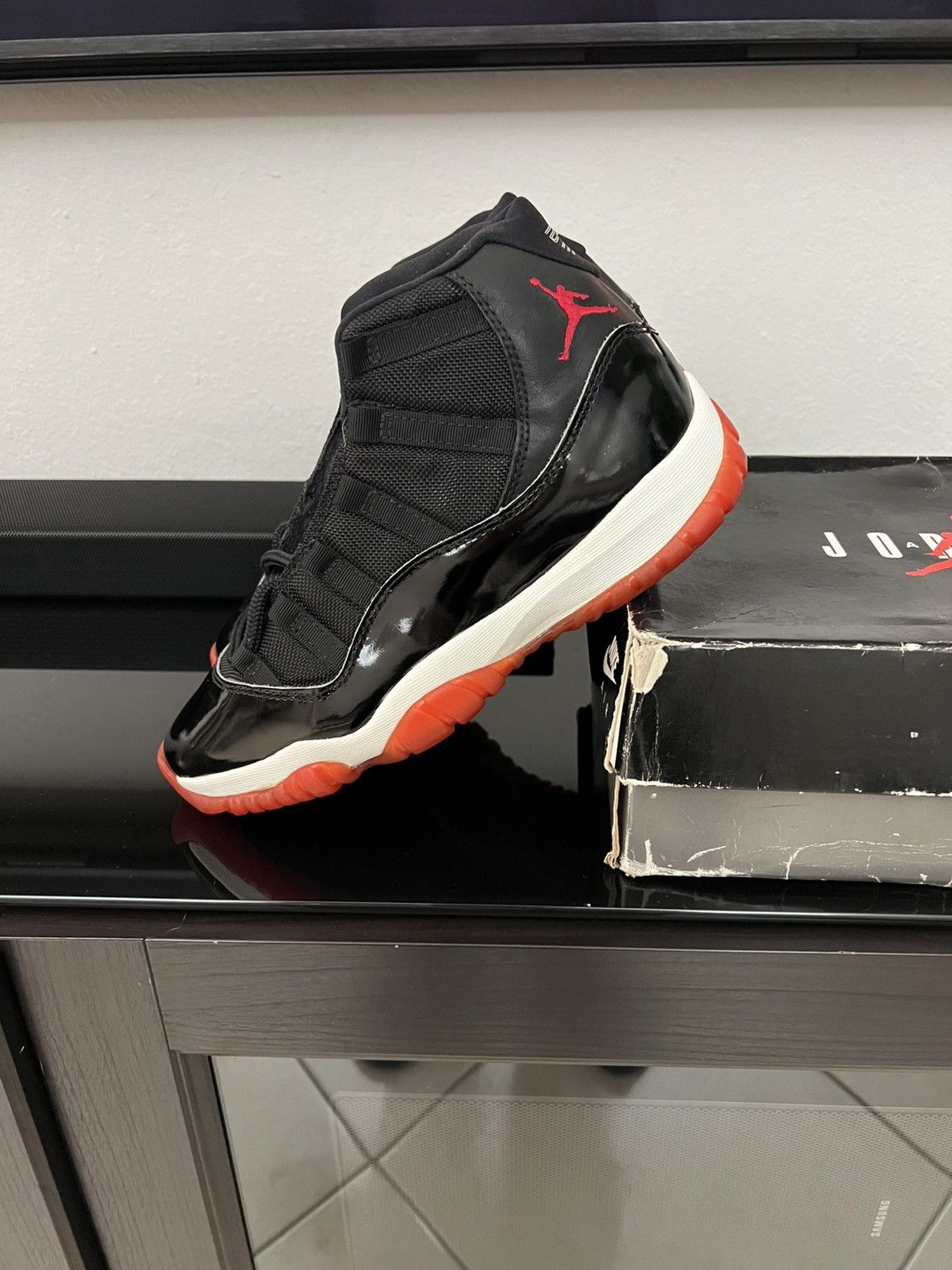 Jordan Brand Nike air jordan 11 bred 1996 OG Size US 8.5 / EU 41-42 - 1 Thumbnail