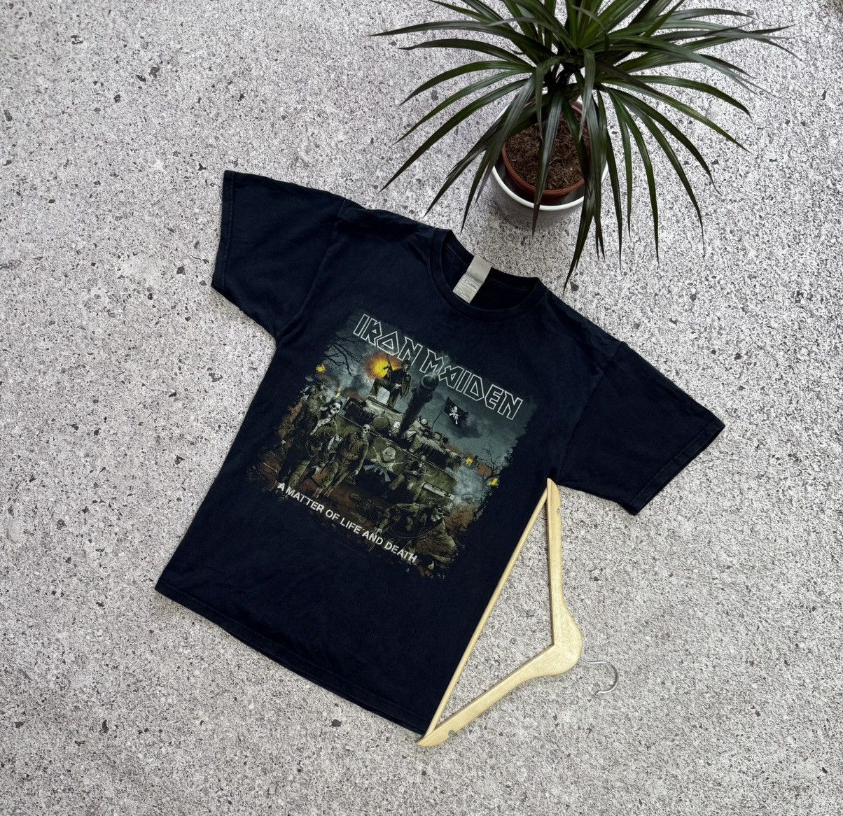 Band Tees × Vintage Vintage 2006 Iron Maiden A Matter Of Death Rock Y2K T-Shirt Size US L / EU 52-54 / 3 - 1 Thumbnail