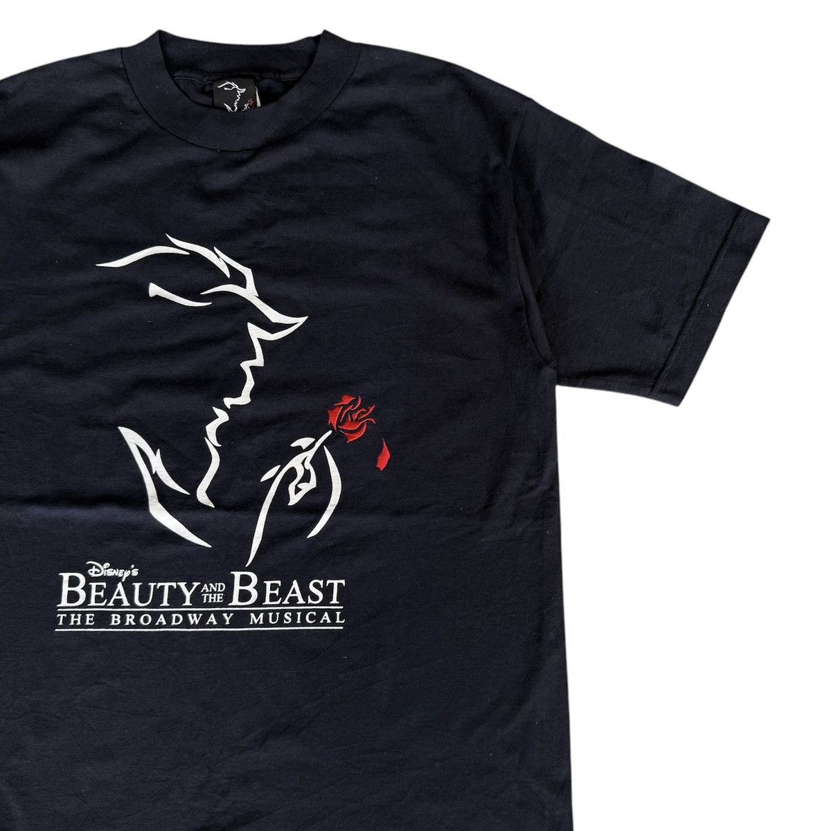 Beauty Beast × Disney × Vintage Vintage Disney Beauty And The Beast Tshirt Size US M / EU 48-50 / 2 - 4 Thumbnail