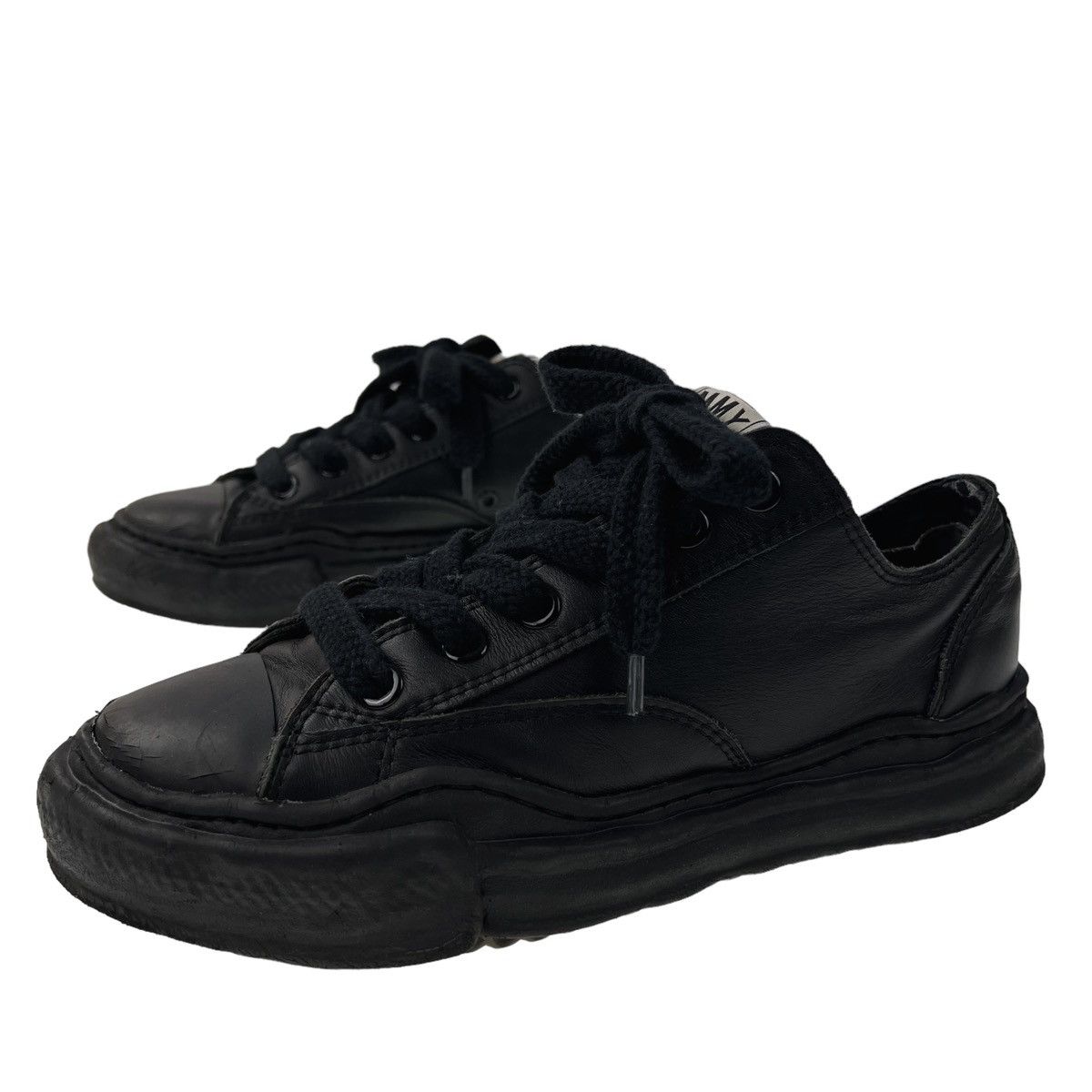 Maison MIHARA YASUHIRO Maison Mihara Yasuhiro Peterson Low Black Leather Size US 7 / EU 40 - 1 Thumbnail