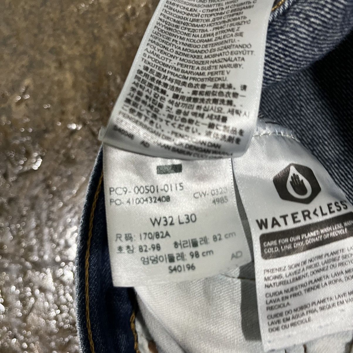 Levi's × Vintage Crazy Vintage Y2K Levi's 501 Button Fly Essential Jeans Size US 32 / EU 48 - 11 Thumbnail