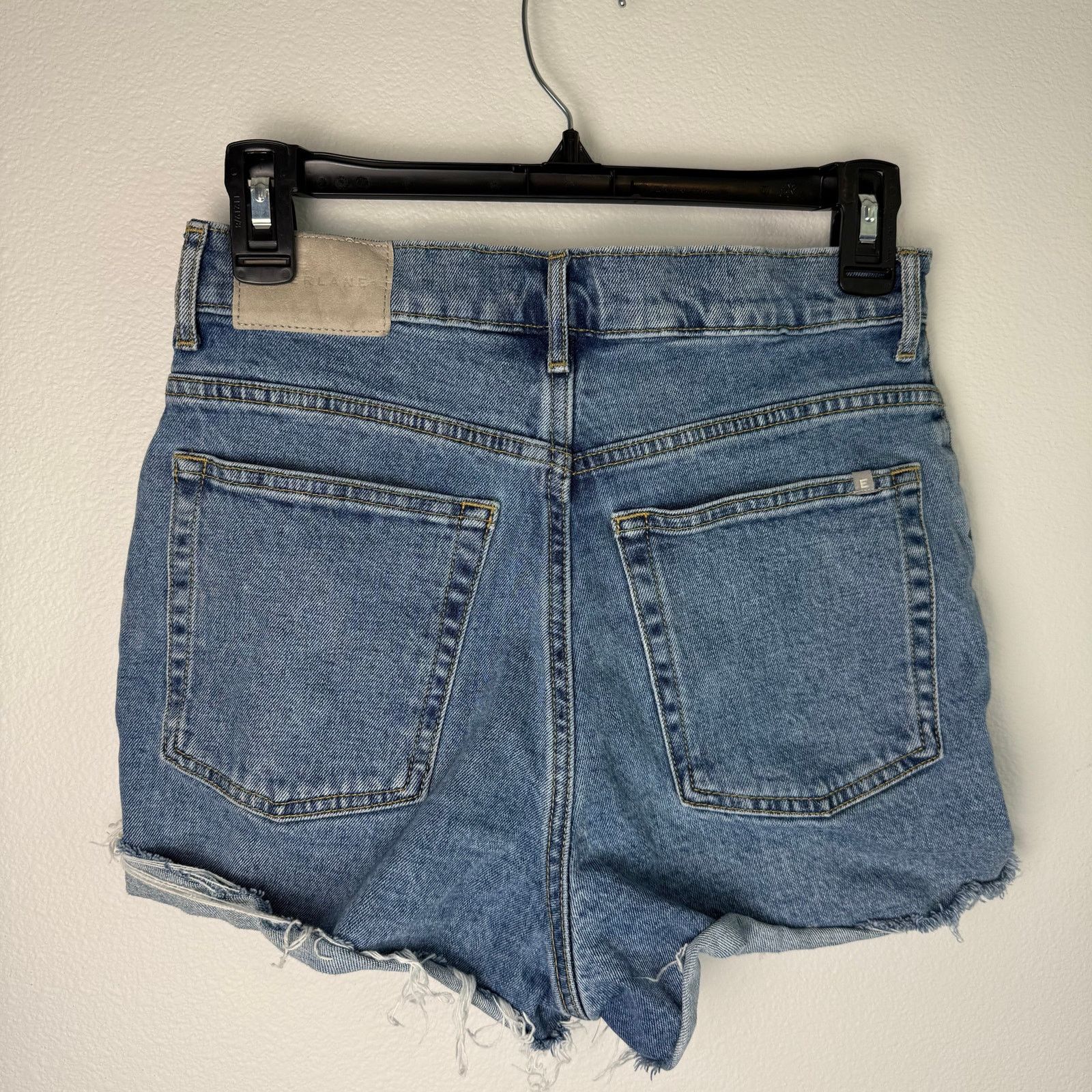 Everlane Everlane The Way High Denim Short, Sz 26, High Rise. Lt Wash Size 26" / US 2 / IT 38 - 2 Thumbnail