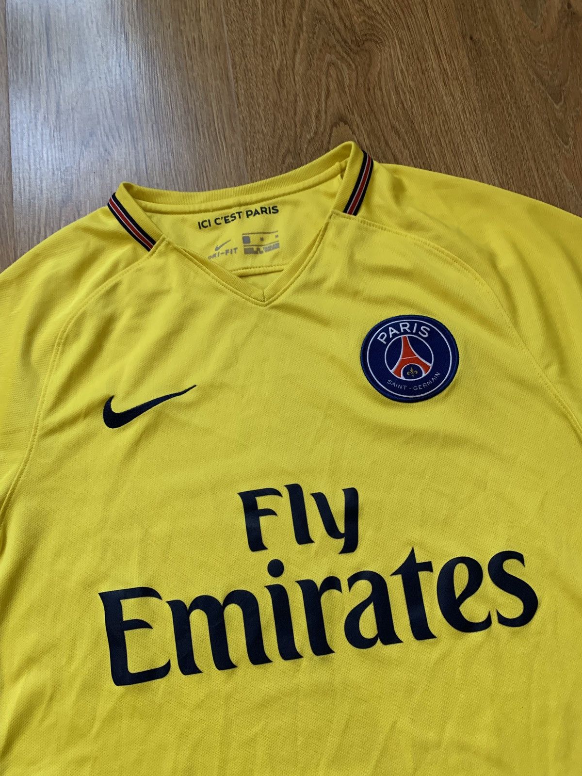 Nike Paris Saint Germain FC PSG 2017 2018 Nike soccer jersey Size US M / EU 48-50 / 2 - 2 Thumbnail