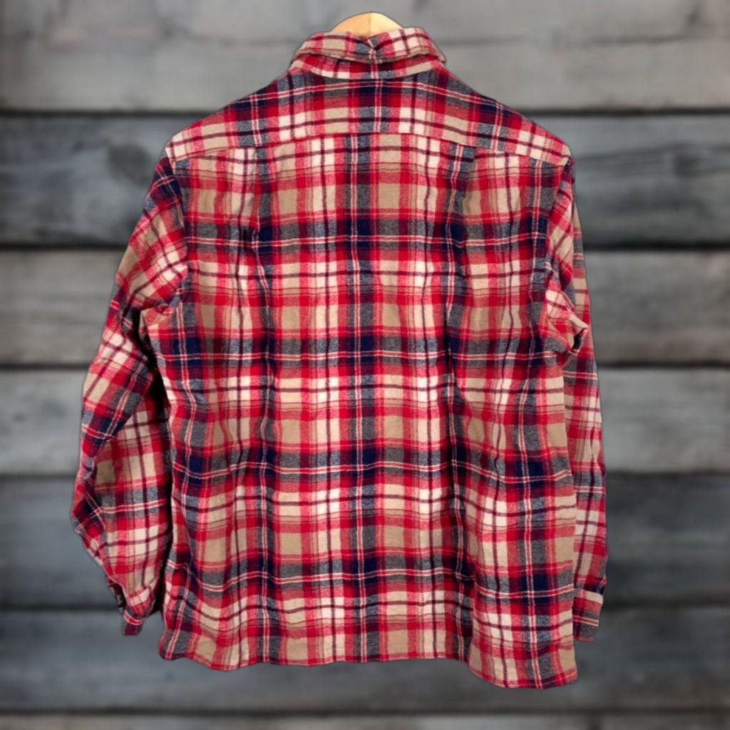 Pendleton VINTAGE Pendleton Wool Flannel Shirt Mens Large Red Beige Plaid USA 70s Loop Collar Button-Up Long Sleeve Collared Shirt Size US L / EU 52-54 / 3 - 1 Thumbnail