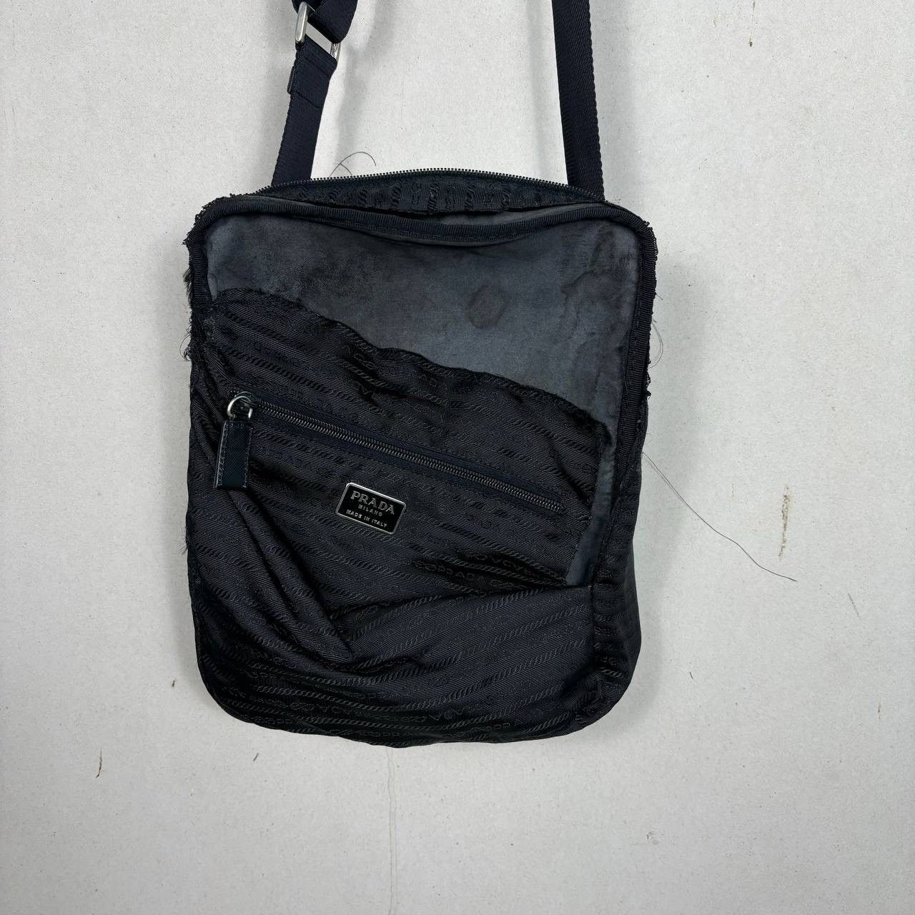 Prada Vintage Prada Vela Nylon Messenger Bag Black V161 Tessuto Size ONE SIZE - 21 Thumbnail