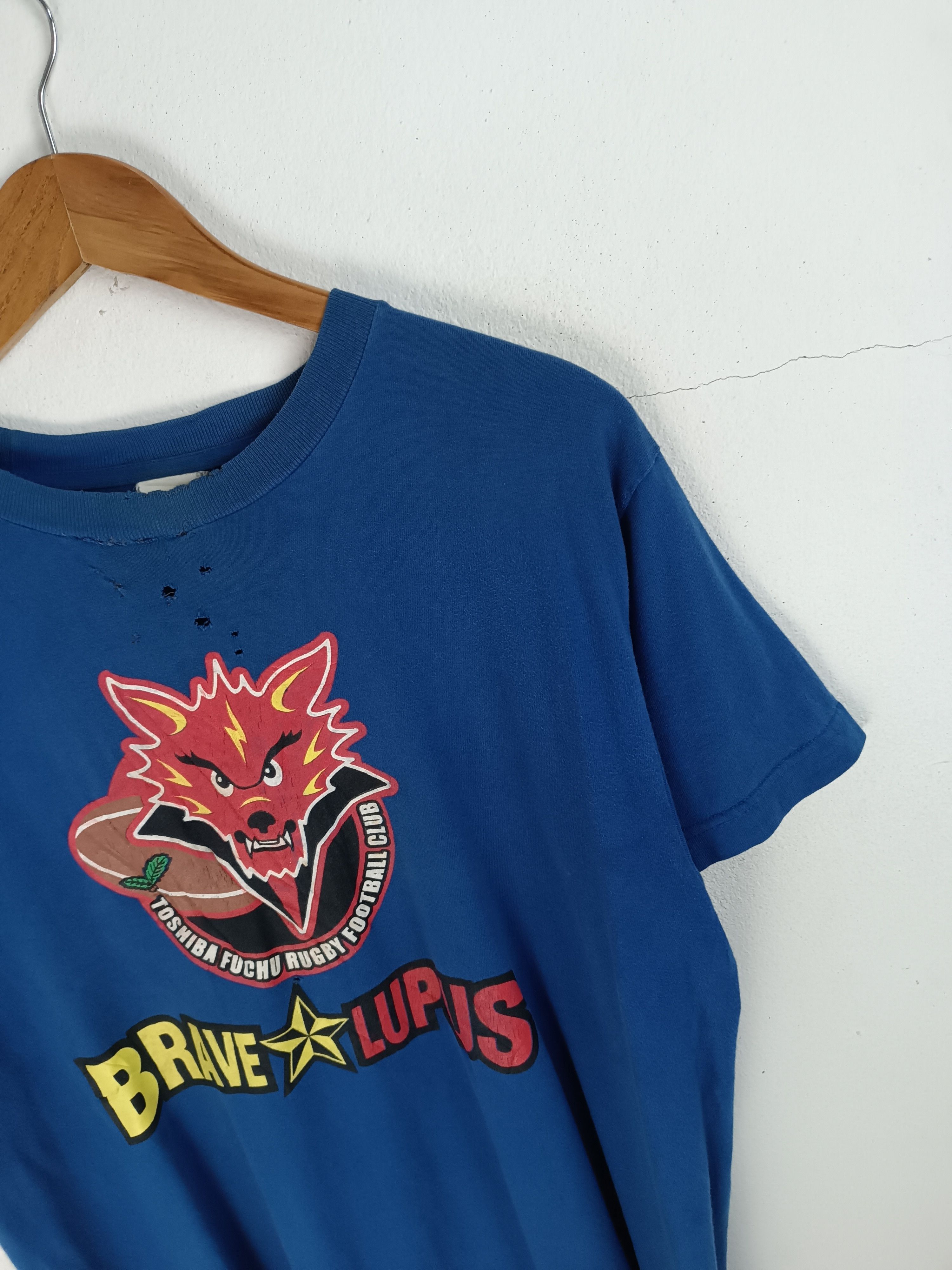 Vintage THRASHED FADED VINTAGE Y2K BRAVE LUPUS TEE RUGBY JAPAN Size US M / EU 48-50 / 2 - 8 Thumbnail